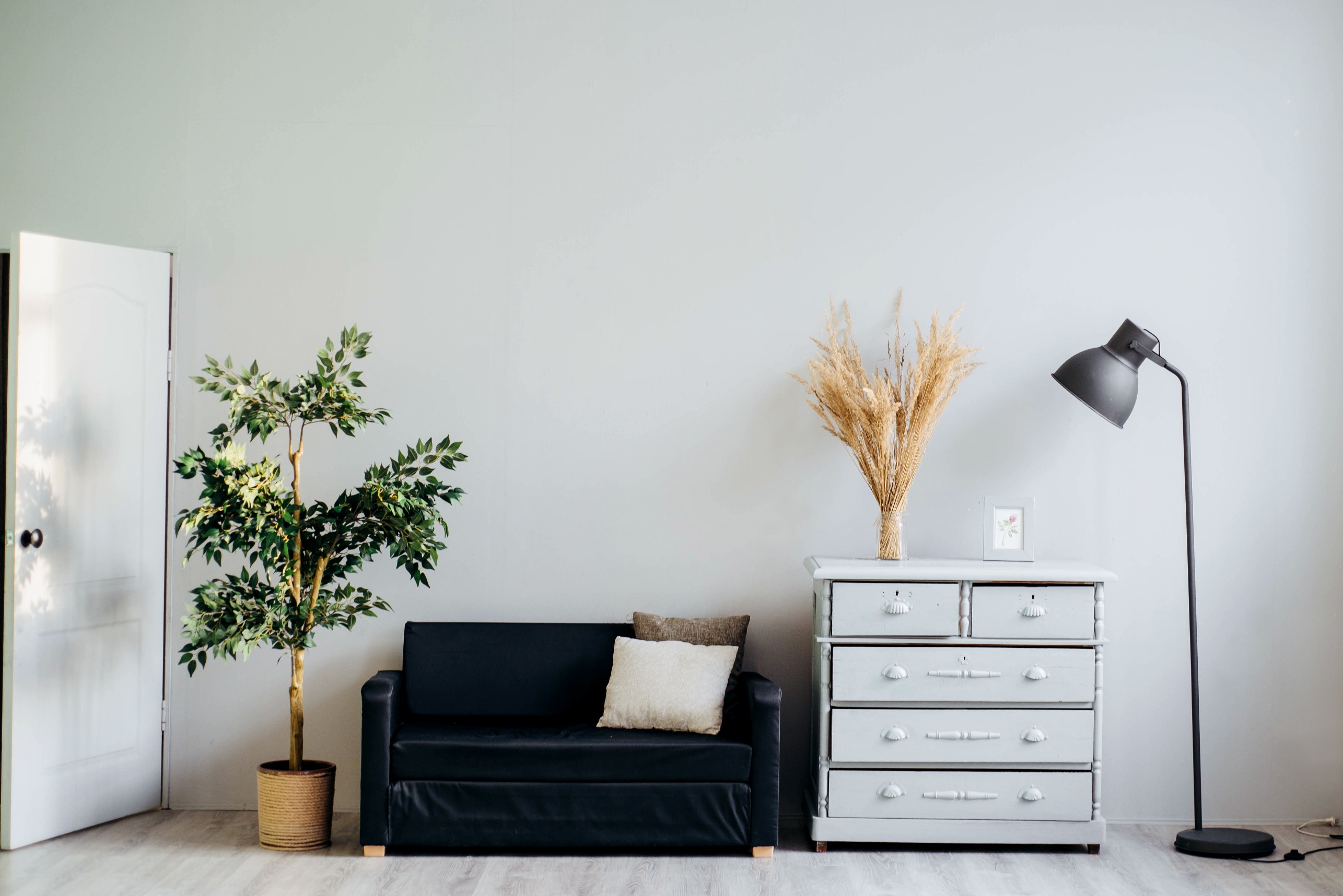 Ten Space-Saving Desks That Work Great in Small Living Spaces - Living in a  shoebox