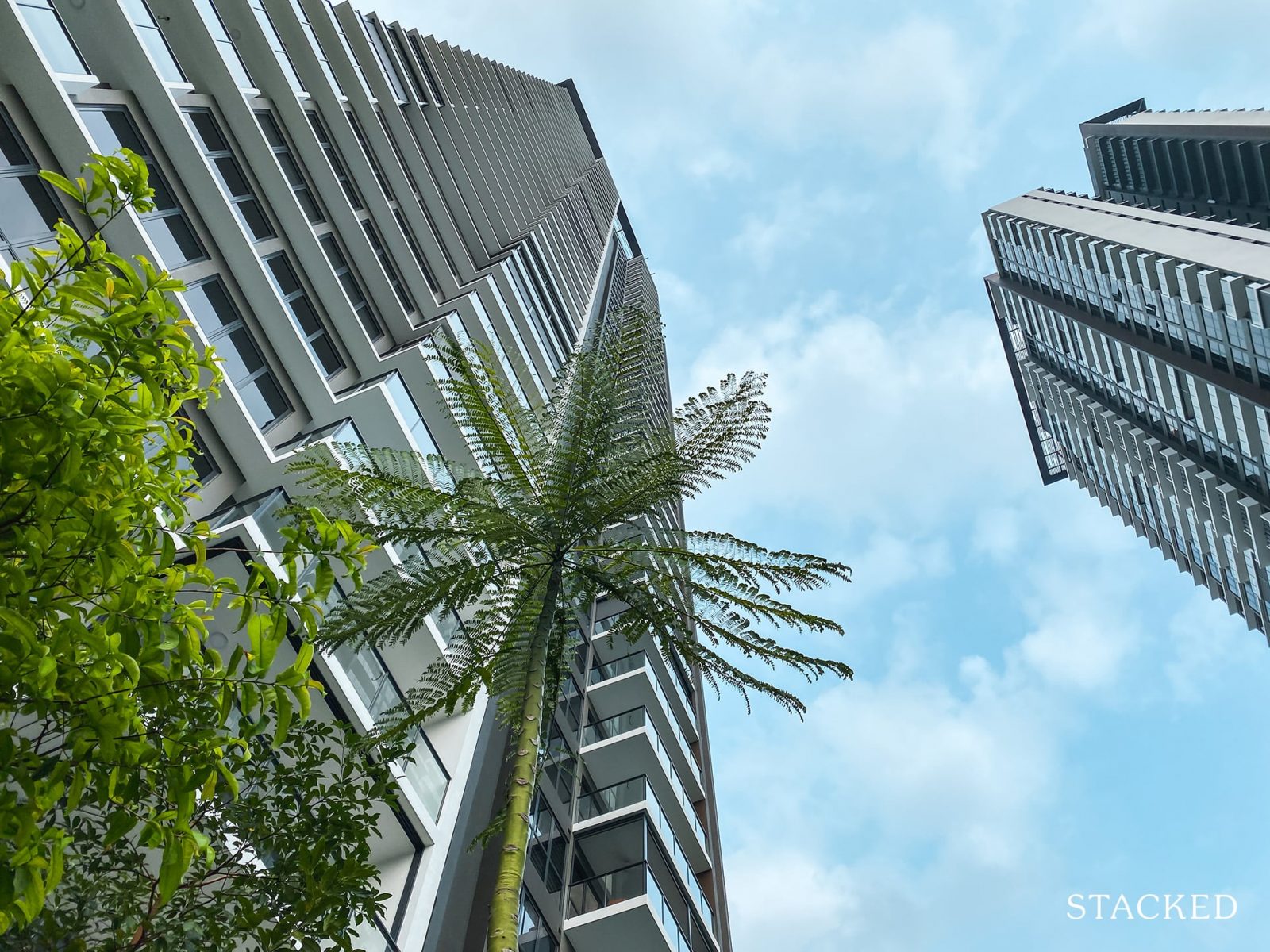 Clement Canopy Review: Your Very Own Lagoon
