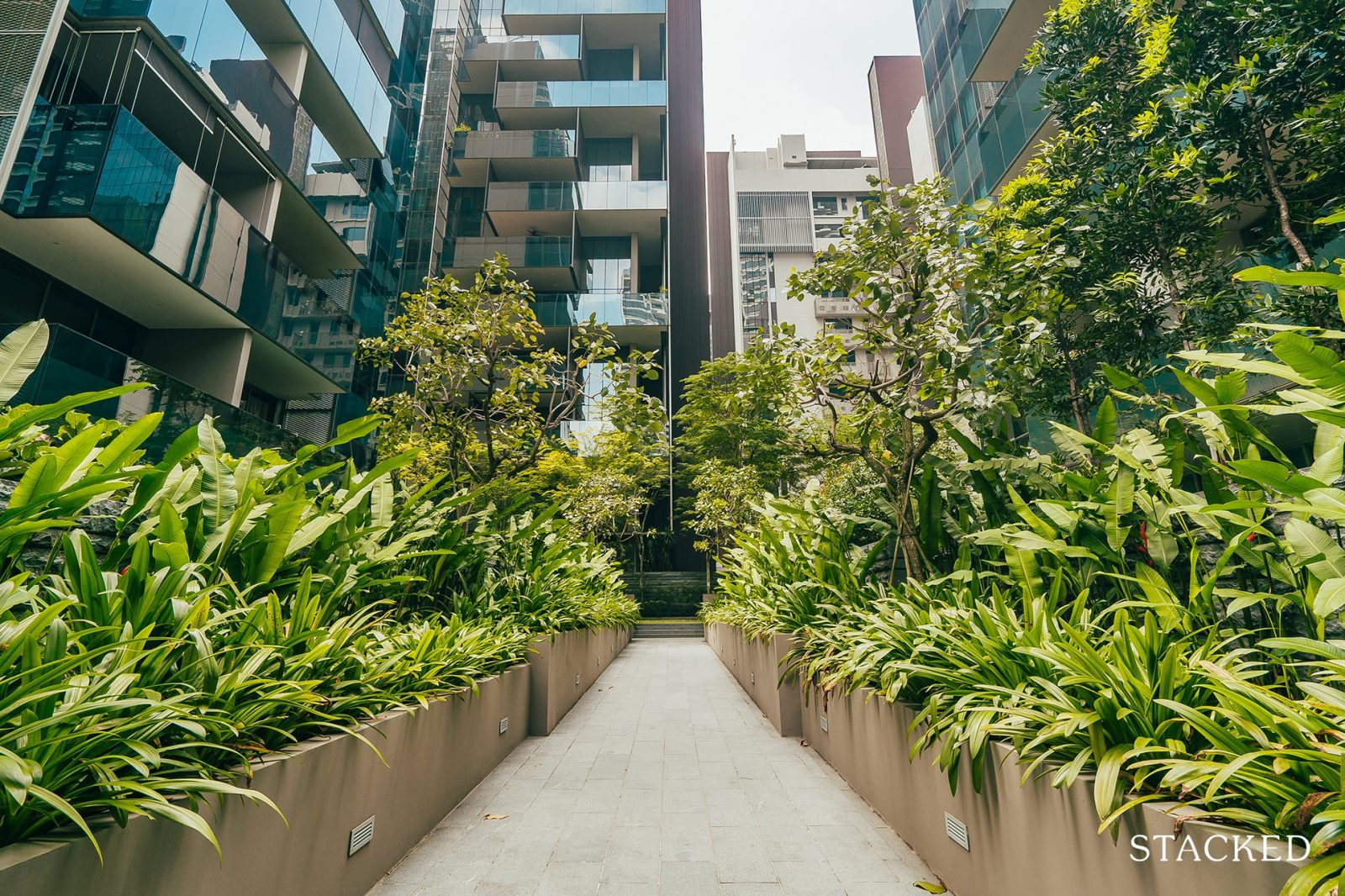 Leedon residence walking path