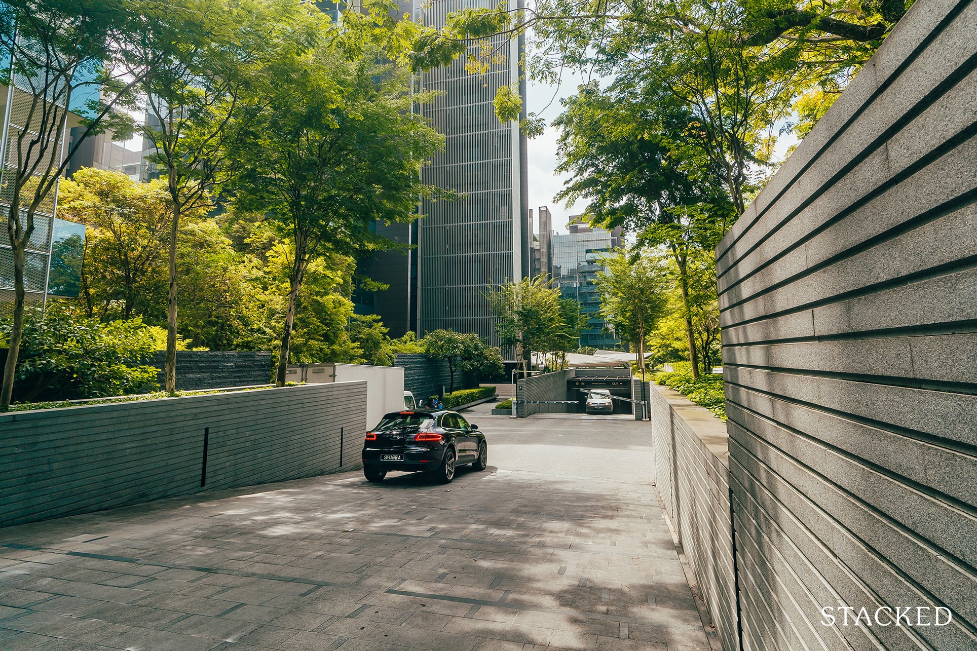 Leedon residence second entrance