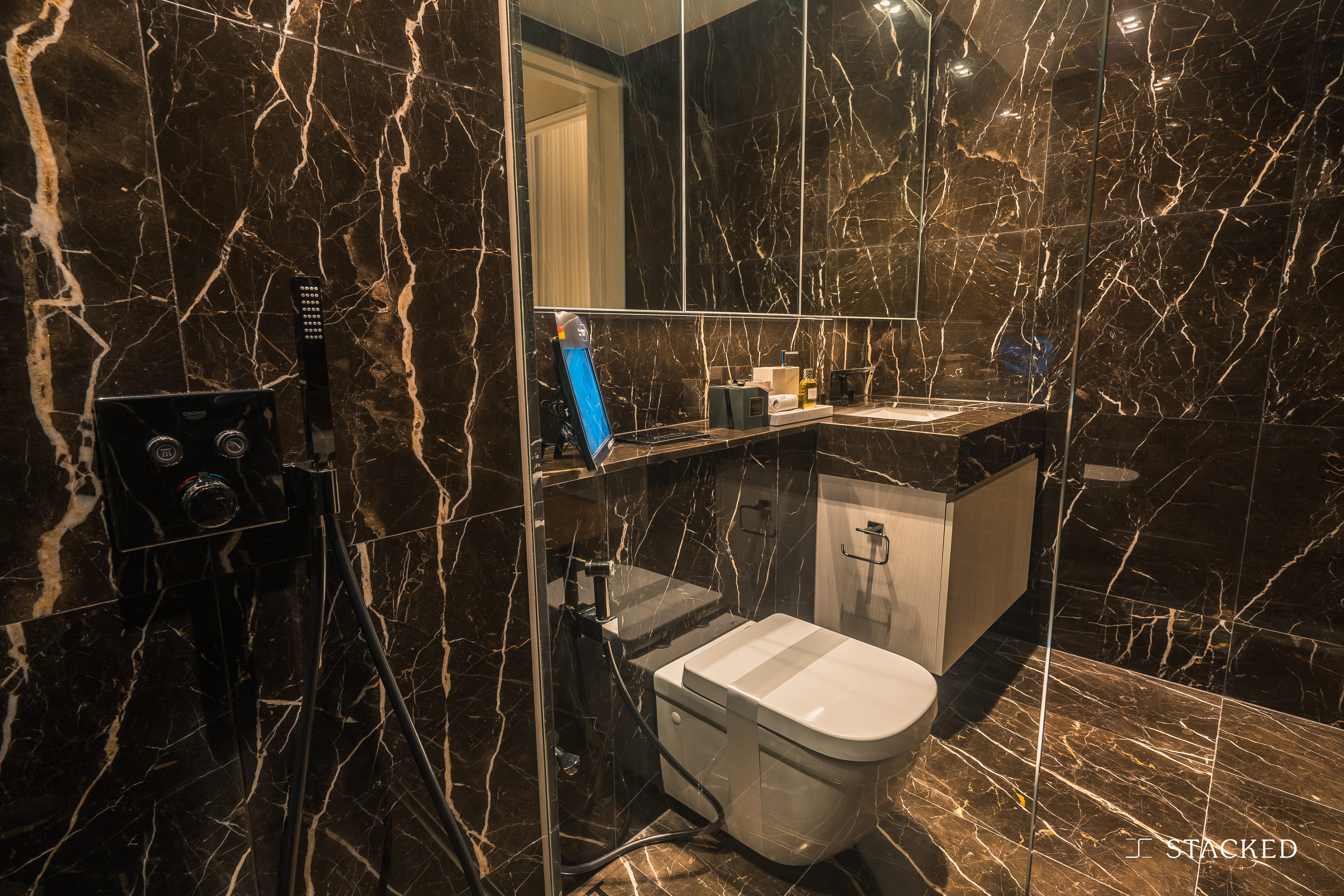 Sloane Residences - 3-Bedroom Master Bathroom