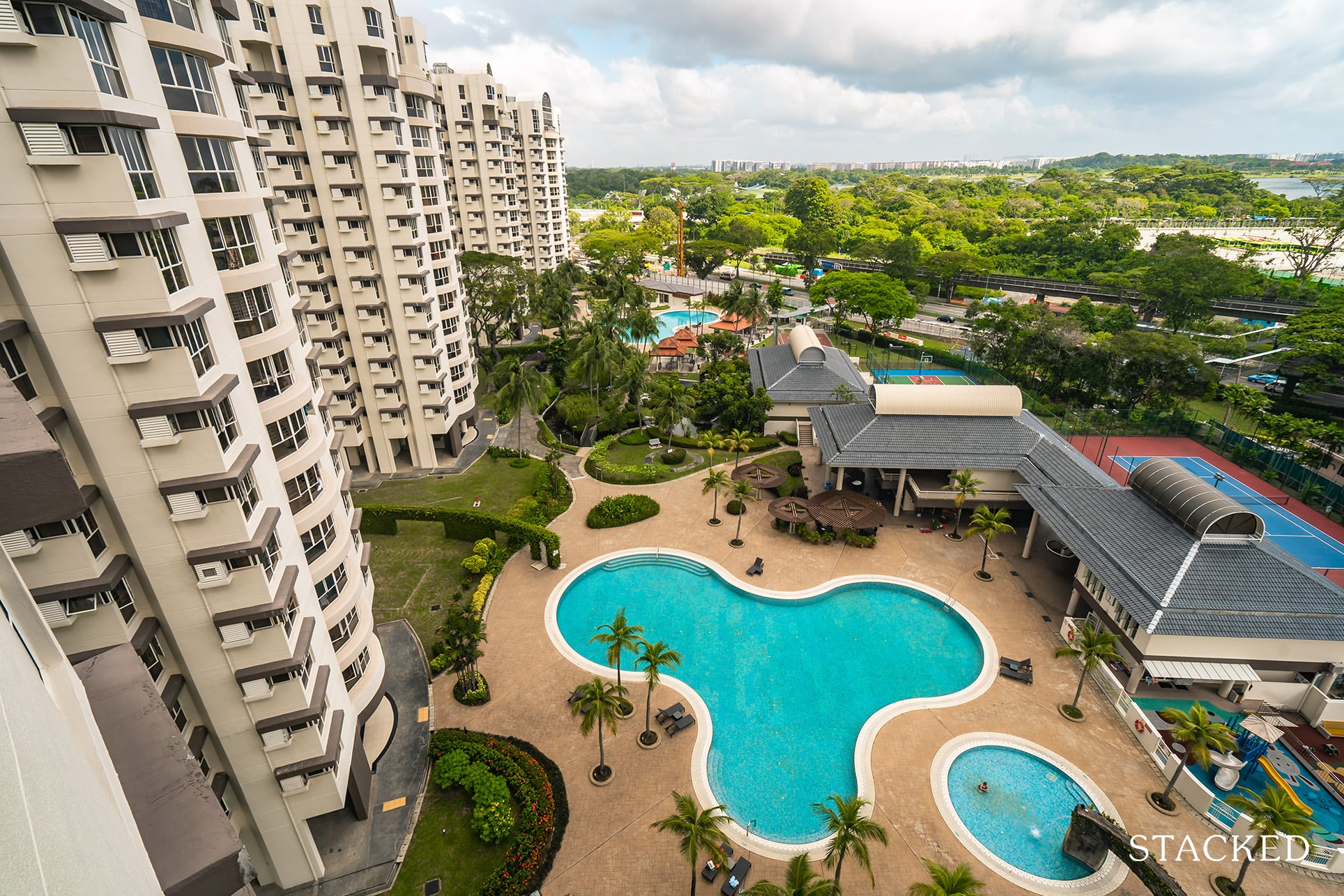 bullion park pool view