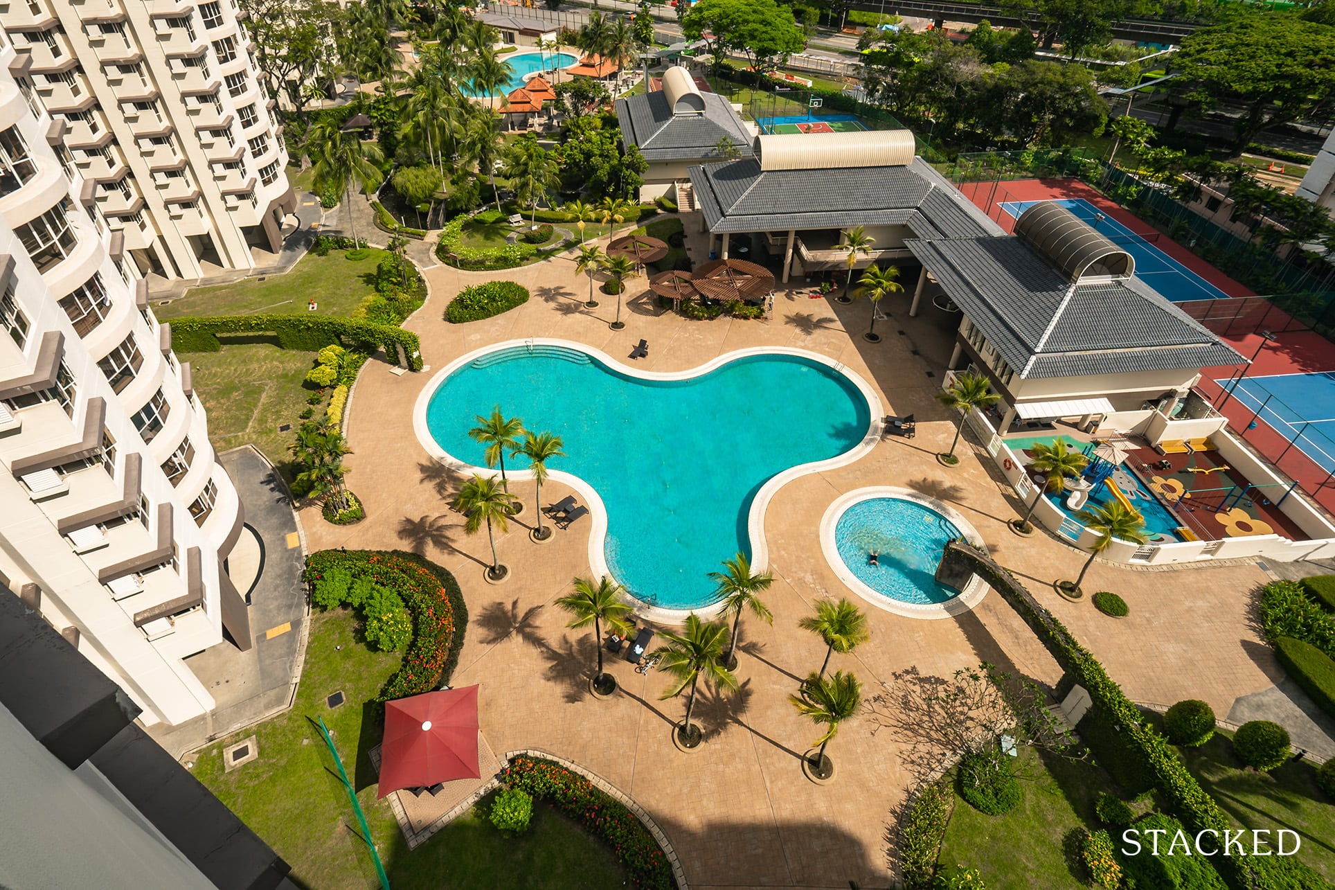 bullion park pool view