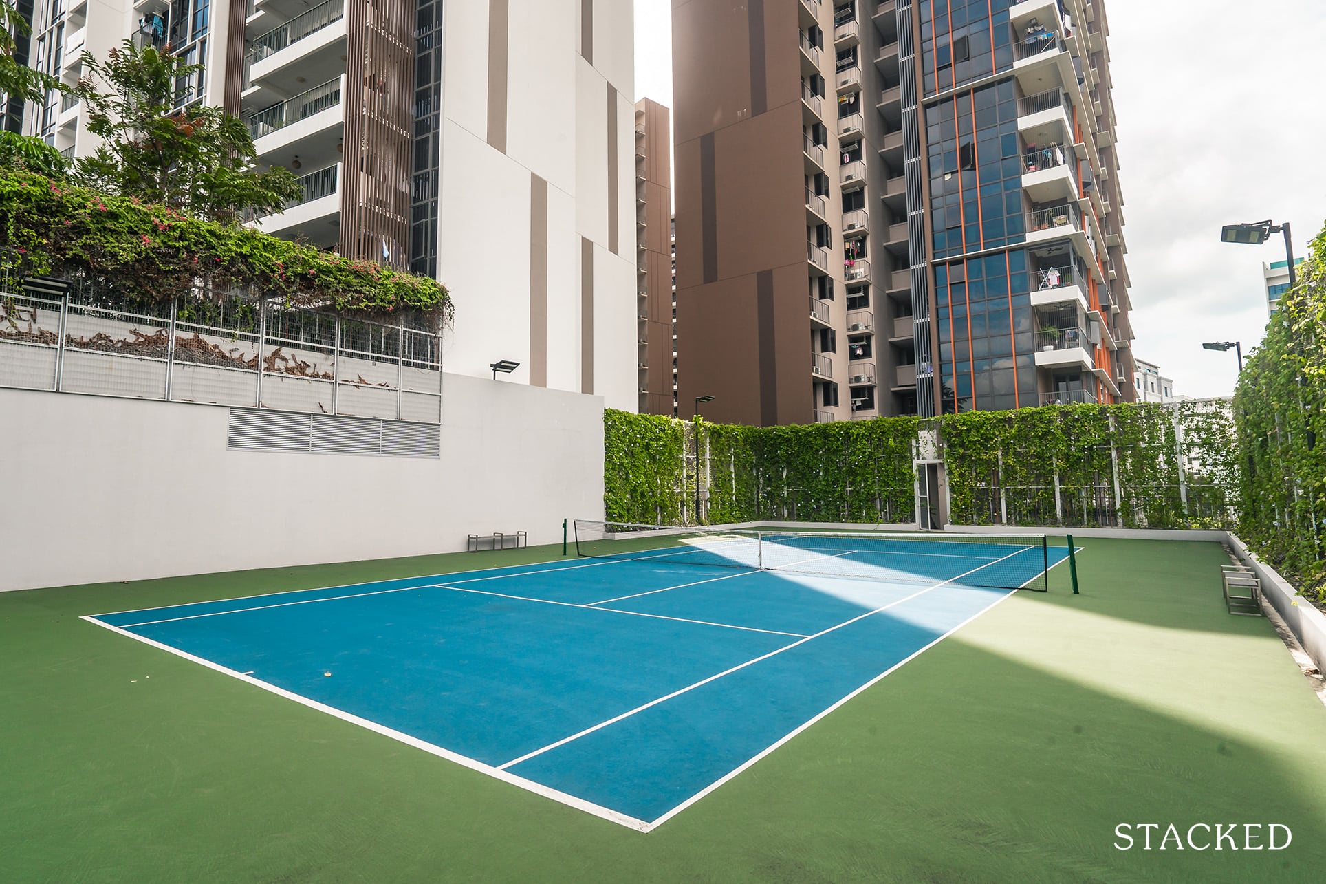 sims urban oasis tennis court