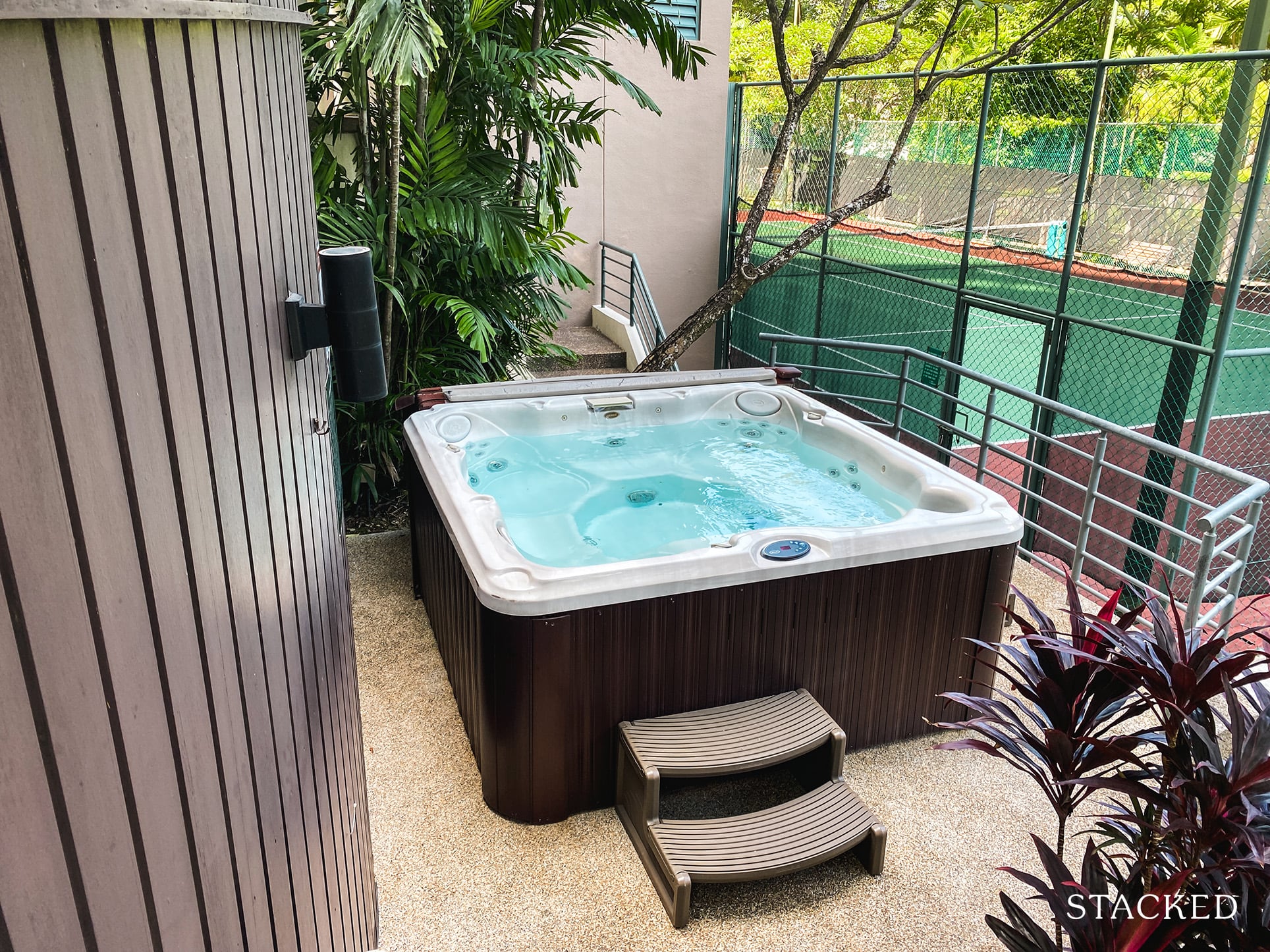 Tanglin regency jacuzzi