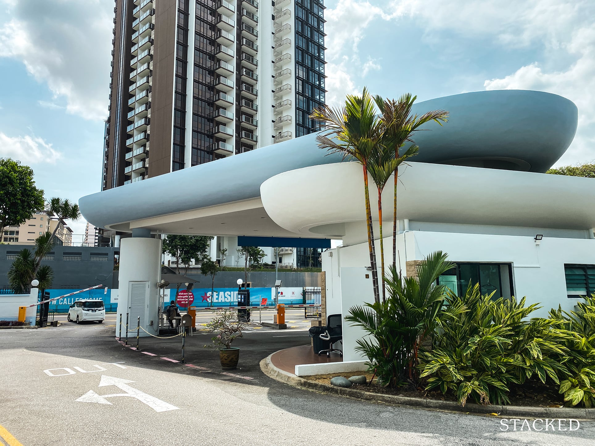 mandarin gardens entrance Siglap