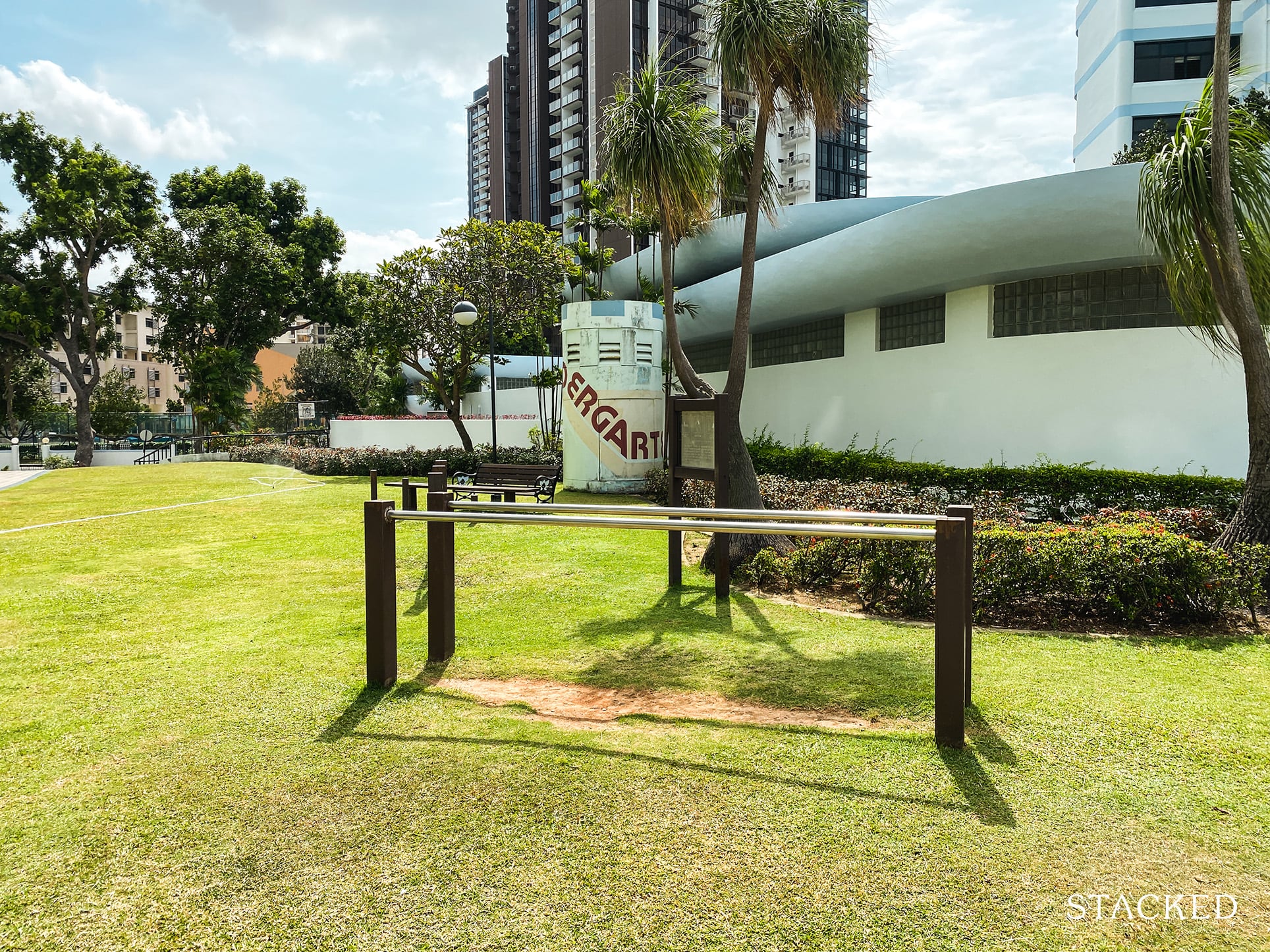 mandarin gardens fitness station