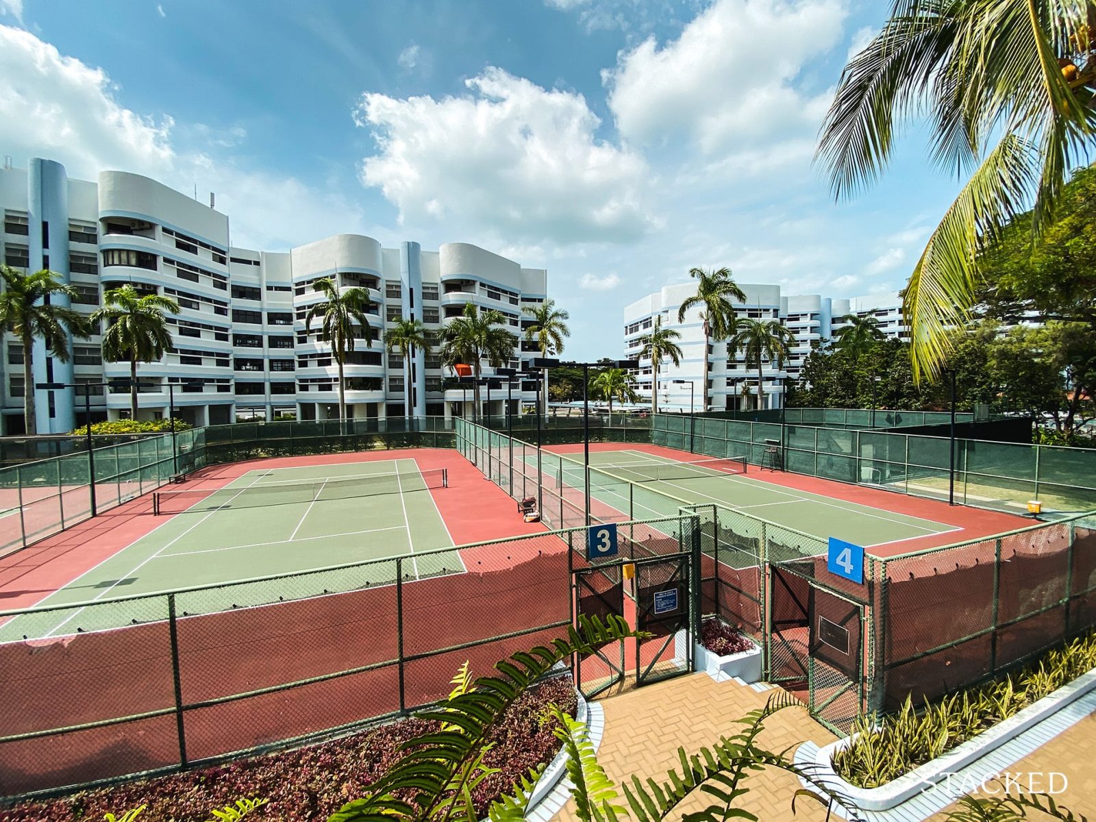 13 Spacious Condos Boasting 3 Tennis Courts For Tennis Enthusiasts