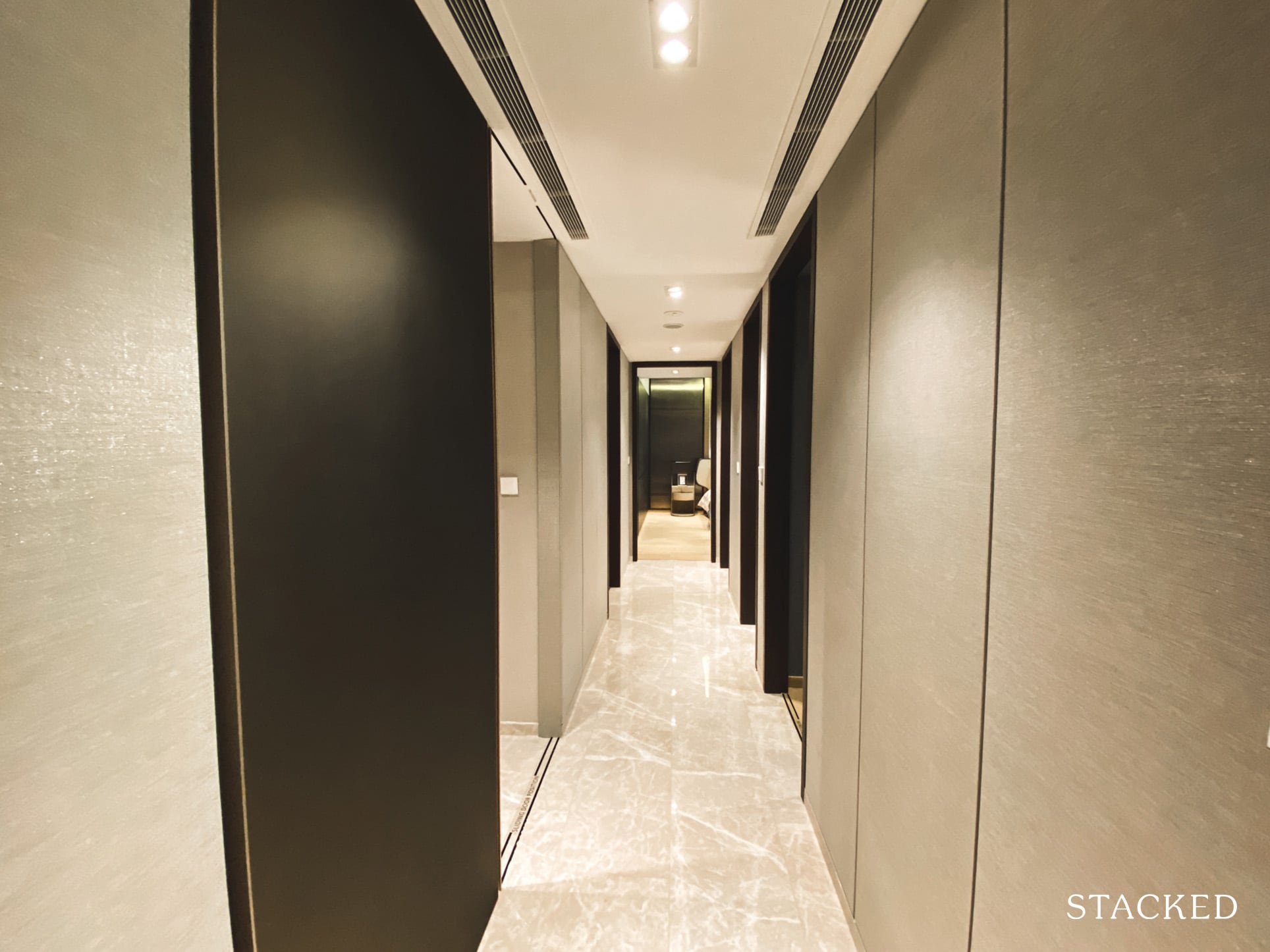 jadescape 5 bedroom suite hallway