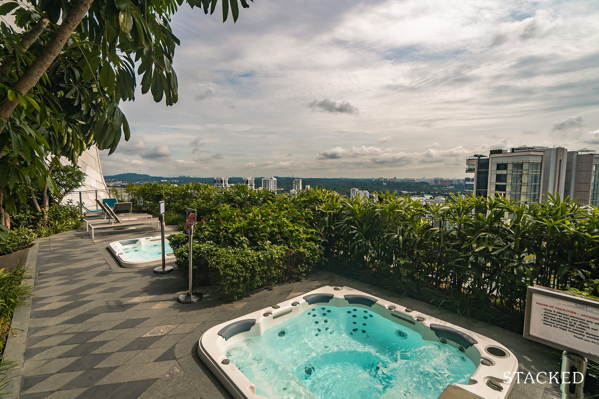 the Scotts tower jacuzzi