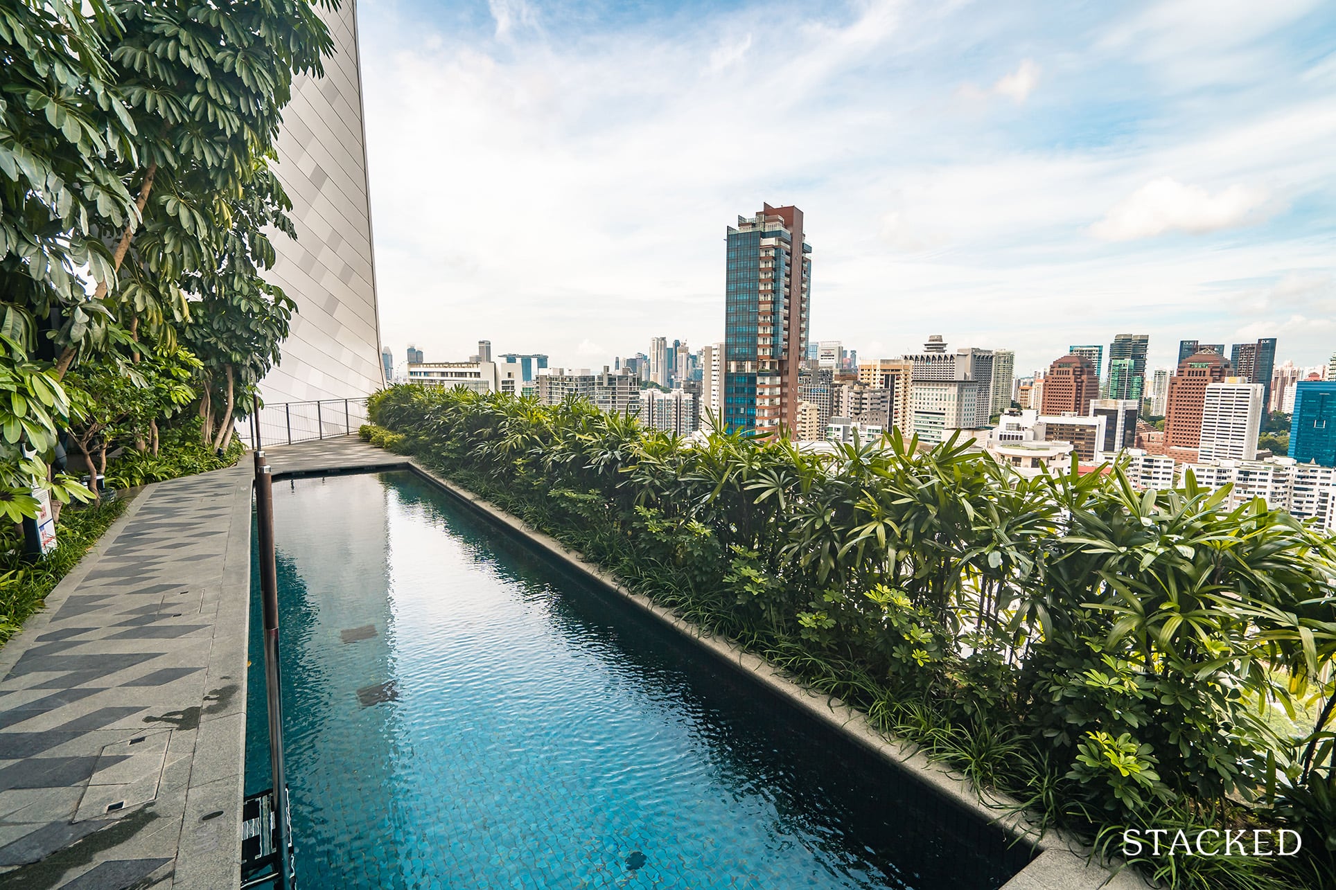 the Scotts tower sky terrace pool