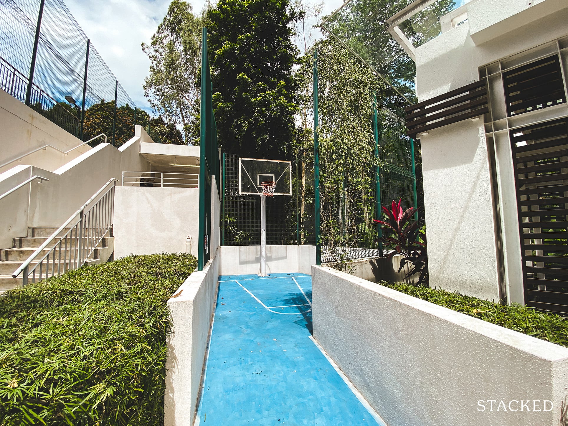 cascadia condo basketball court