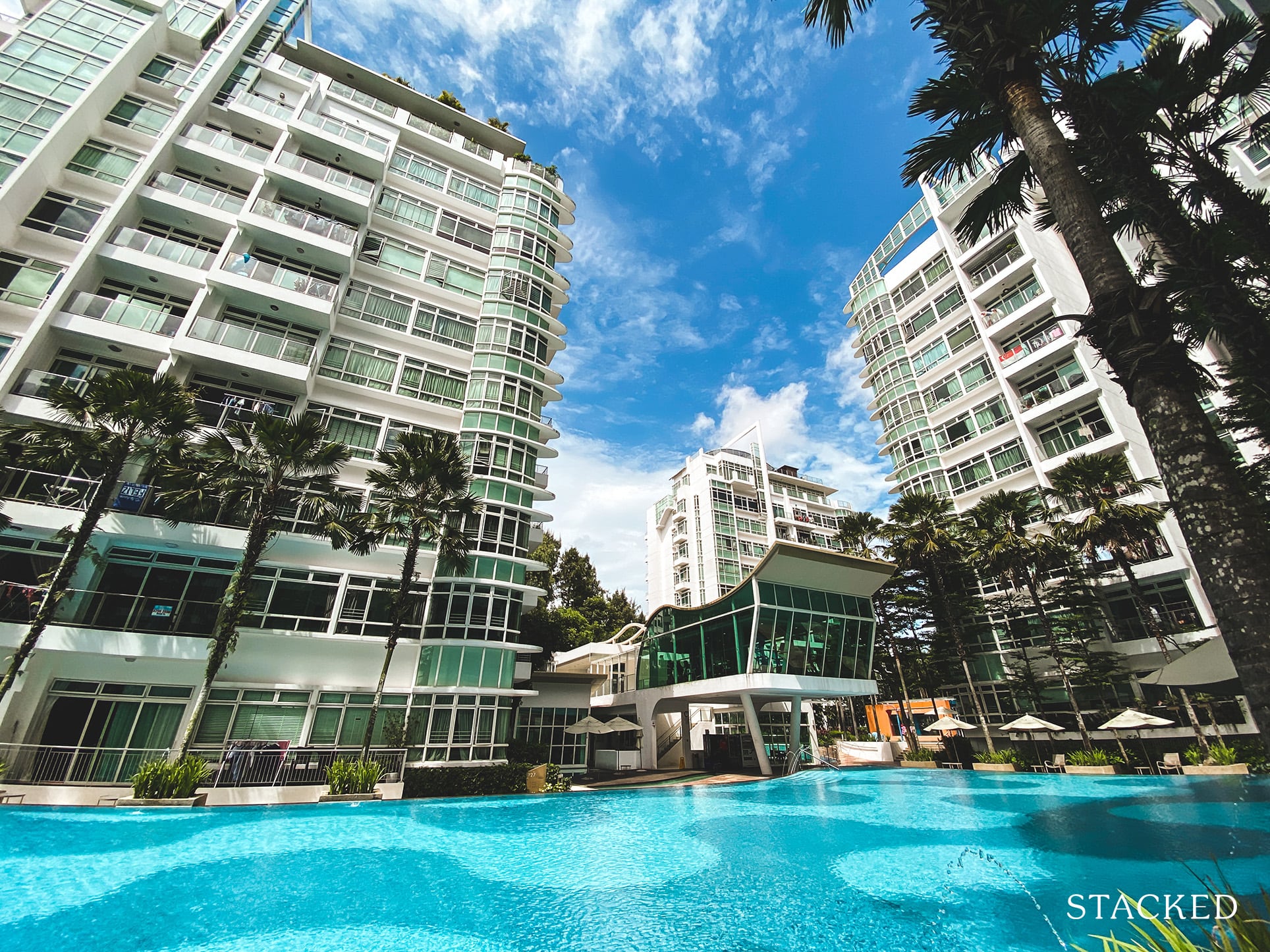 cascadia condo swimming pool