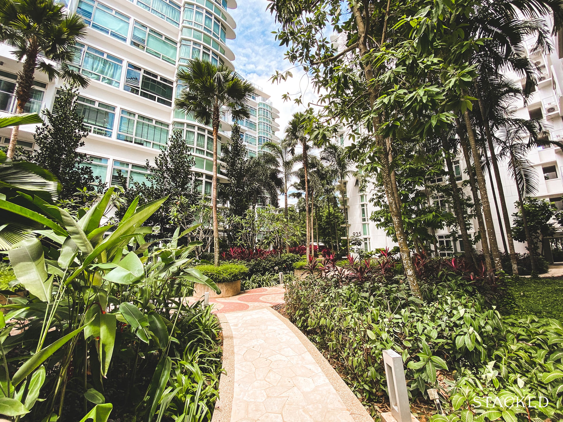 cascadia condo landscape