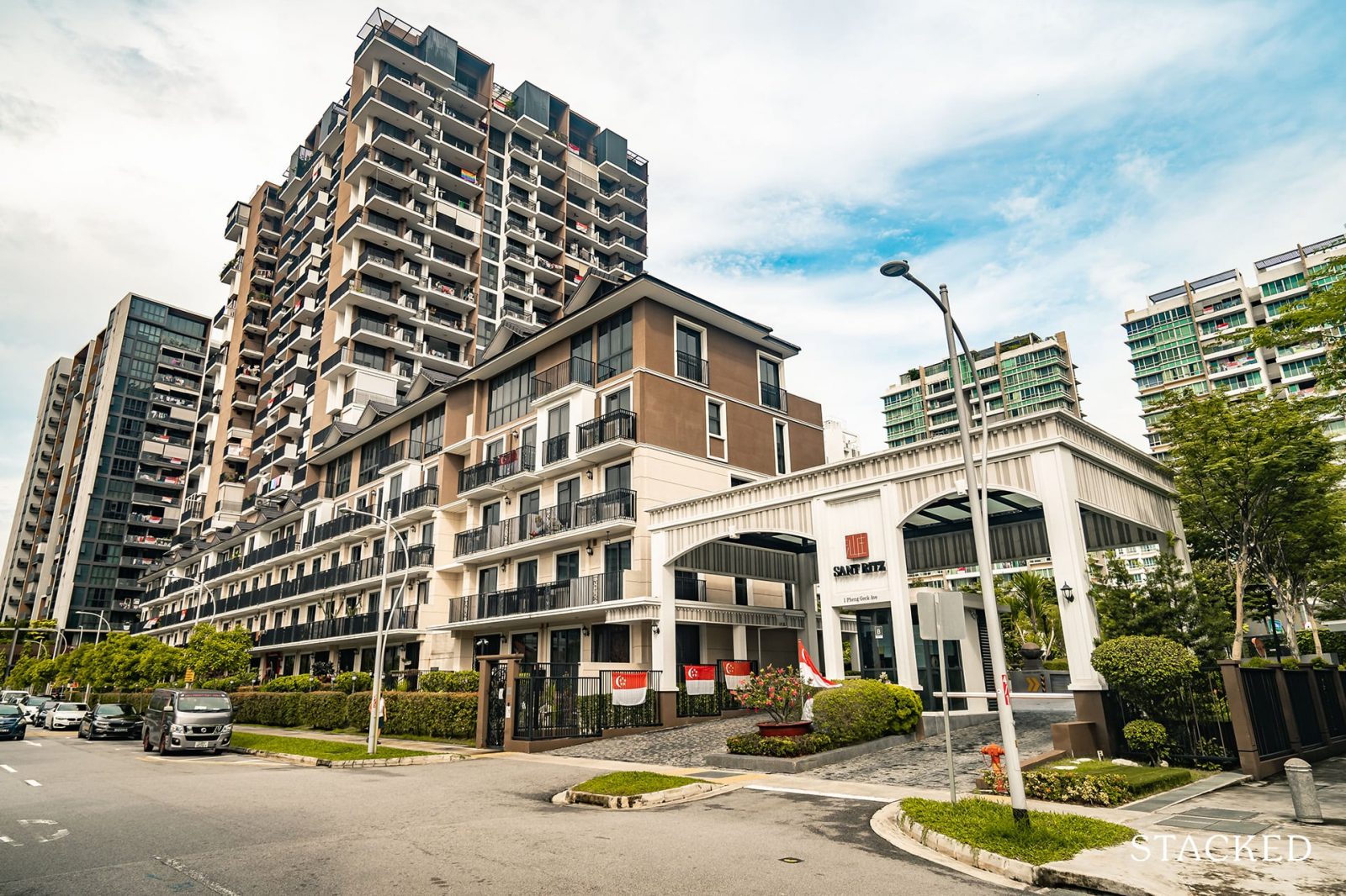 Sant Ritz Review: Super Convenient Location If You Like The Design