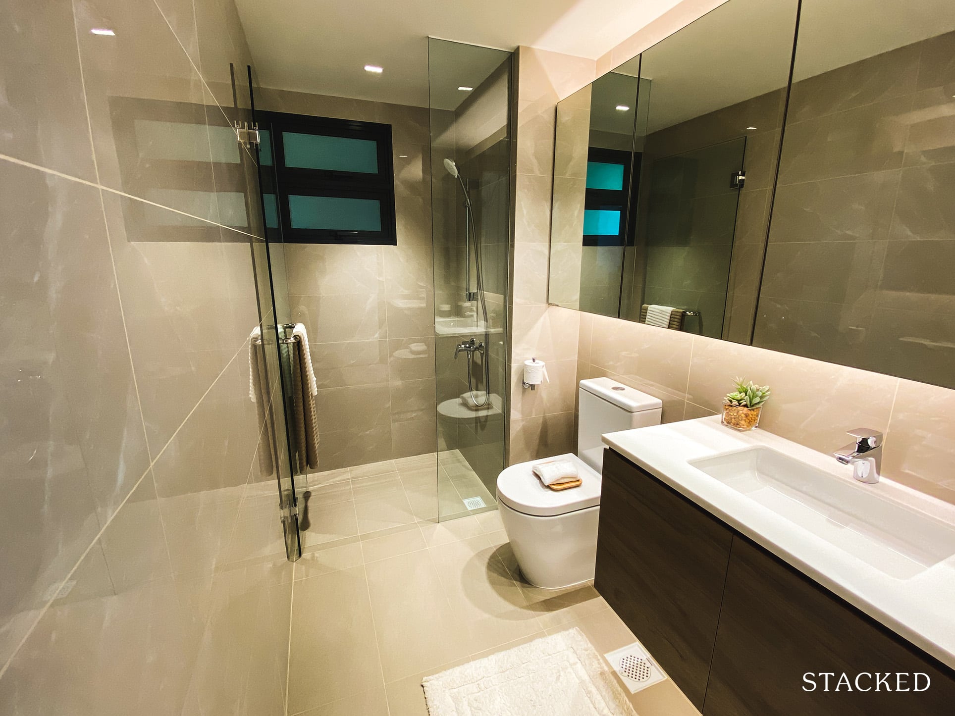 treasure at tampines 3 bedroom common bathroom