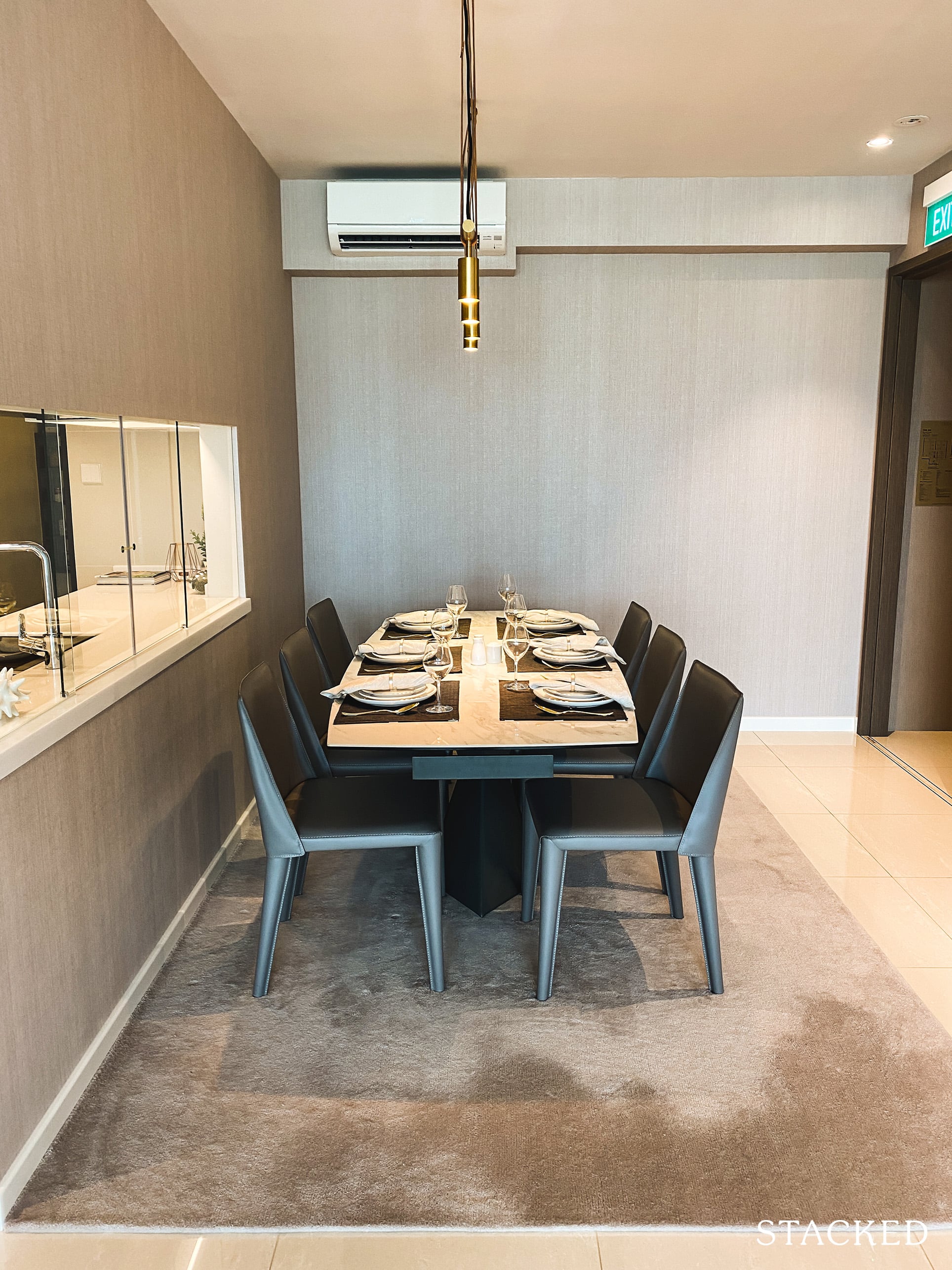 treasure at tampines 4 bedroom premium dining room