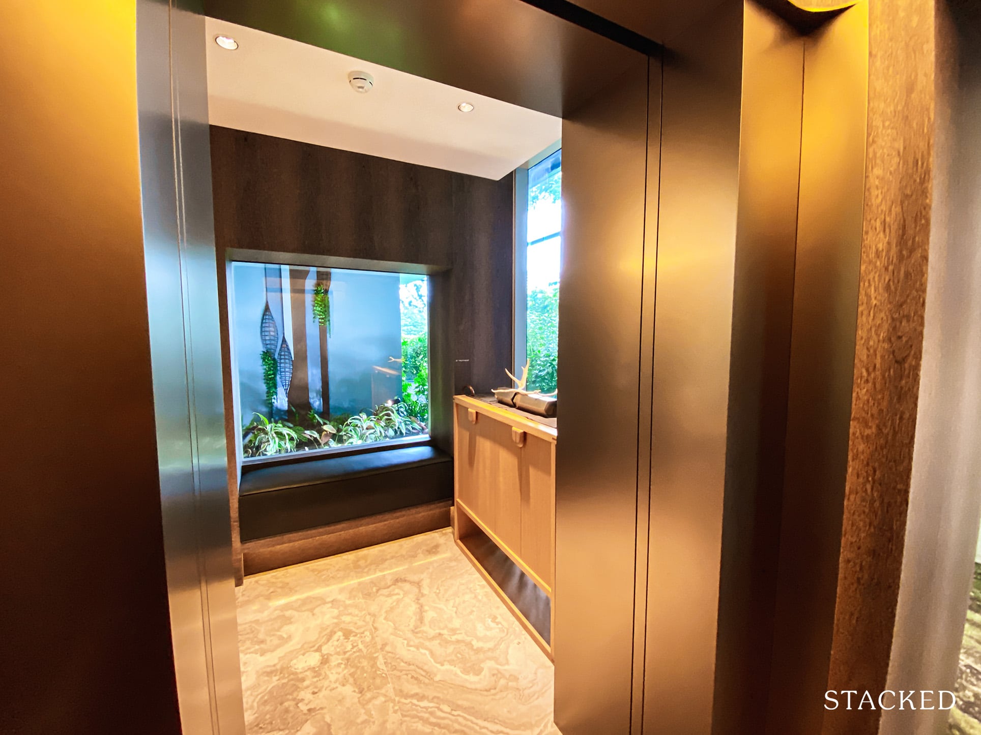 15 holland hill 4 bedroom private lift lobby