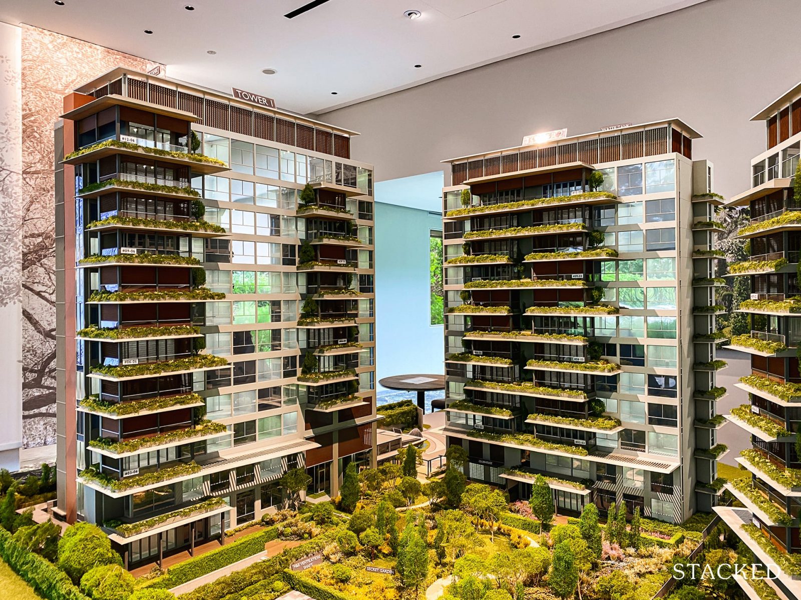 15 holland hill review