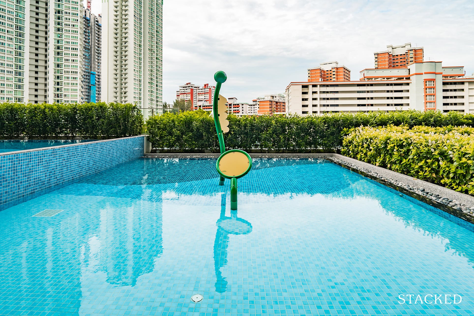 queens peak wading pool