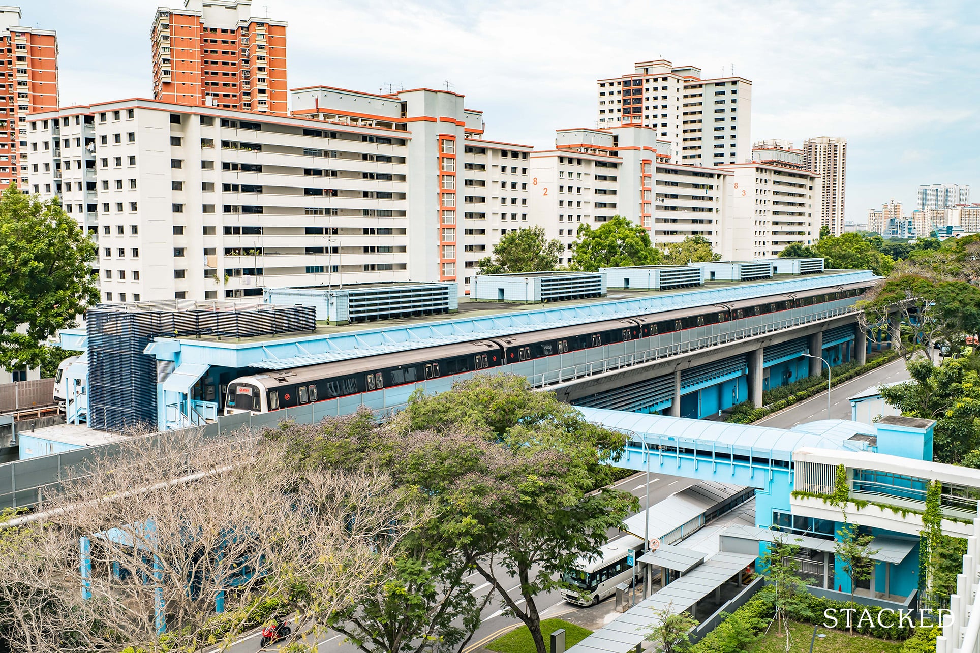 queens peak mrt station