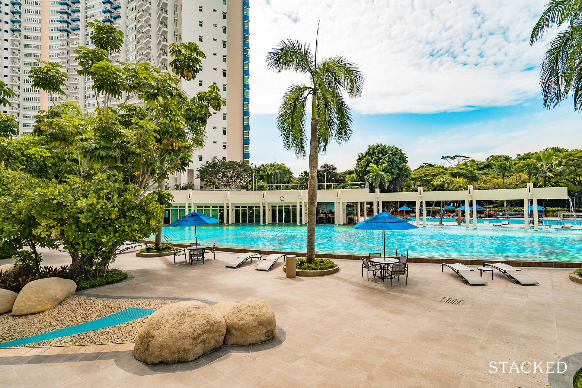 Costa Del Sol swimming pool