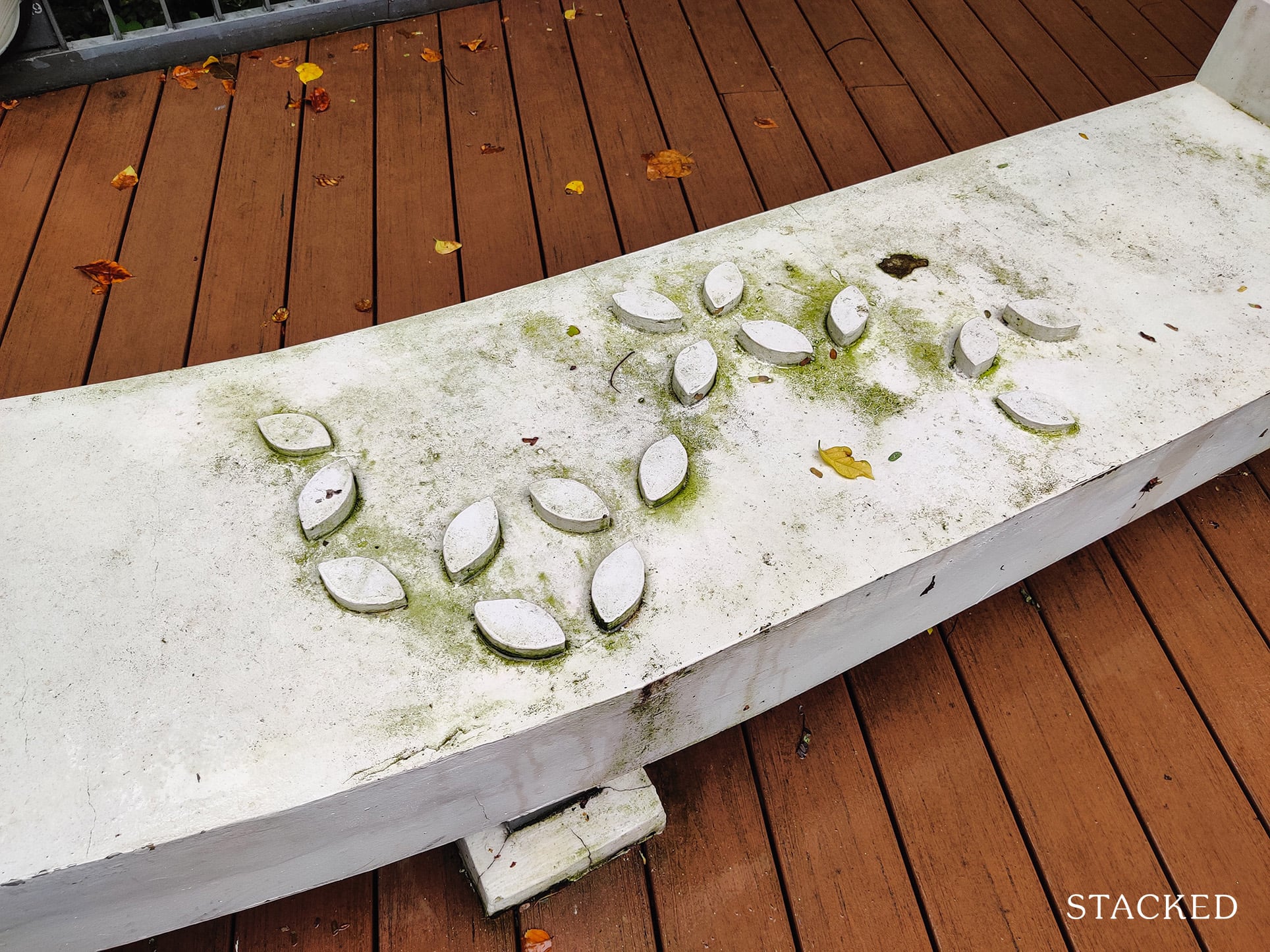 punggol waterway terraces leaf motif bench