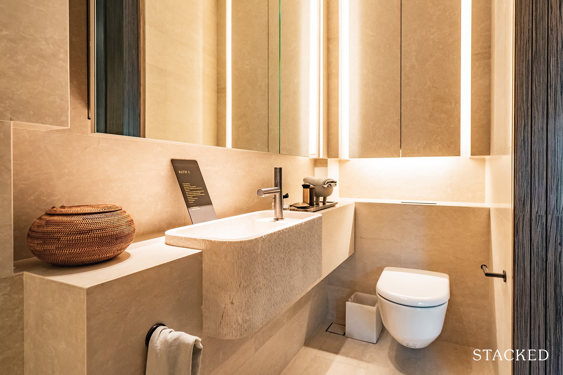 Meyer house common bathroom