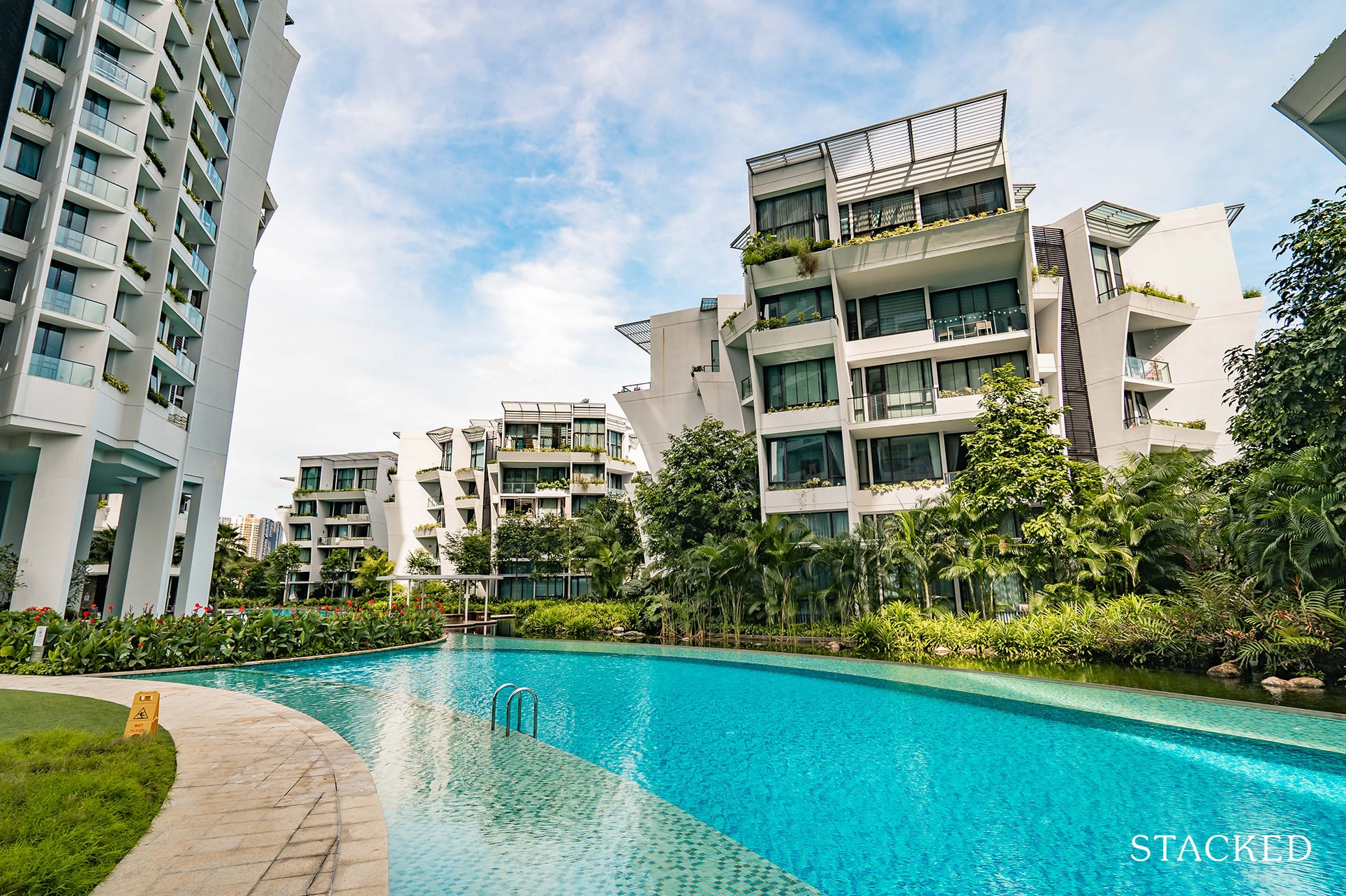 the crest condo curve pool view