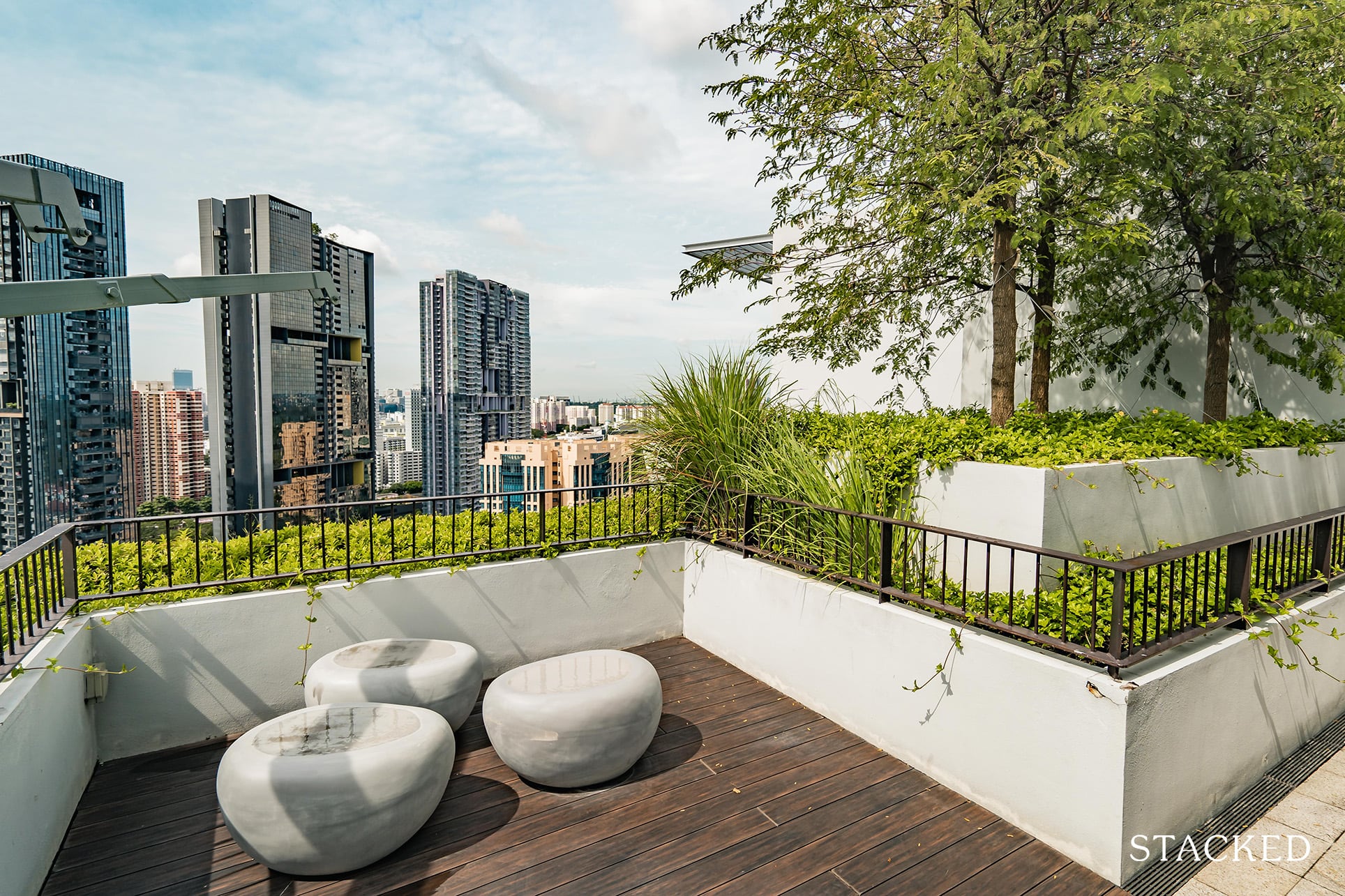 the crest condo sky seating