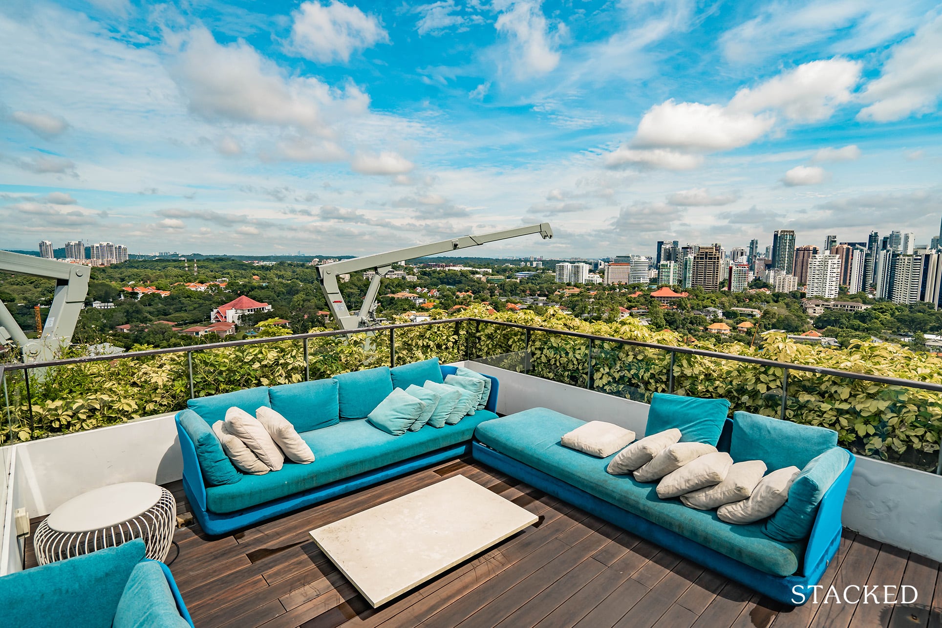 the crest condo sky dining view