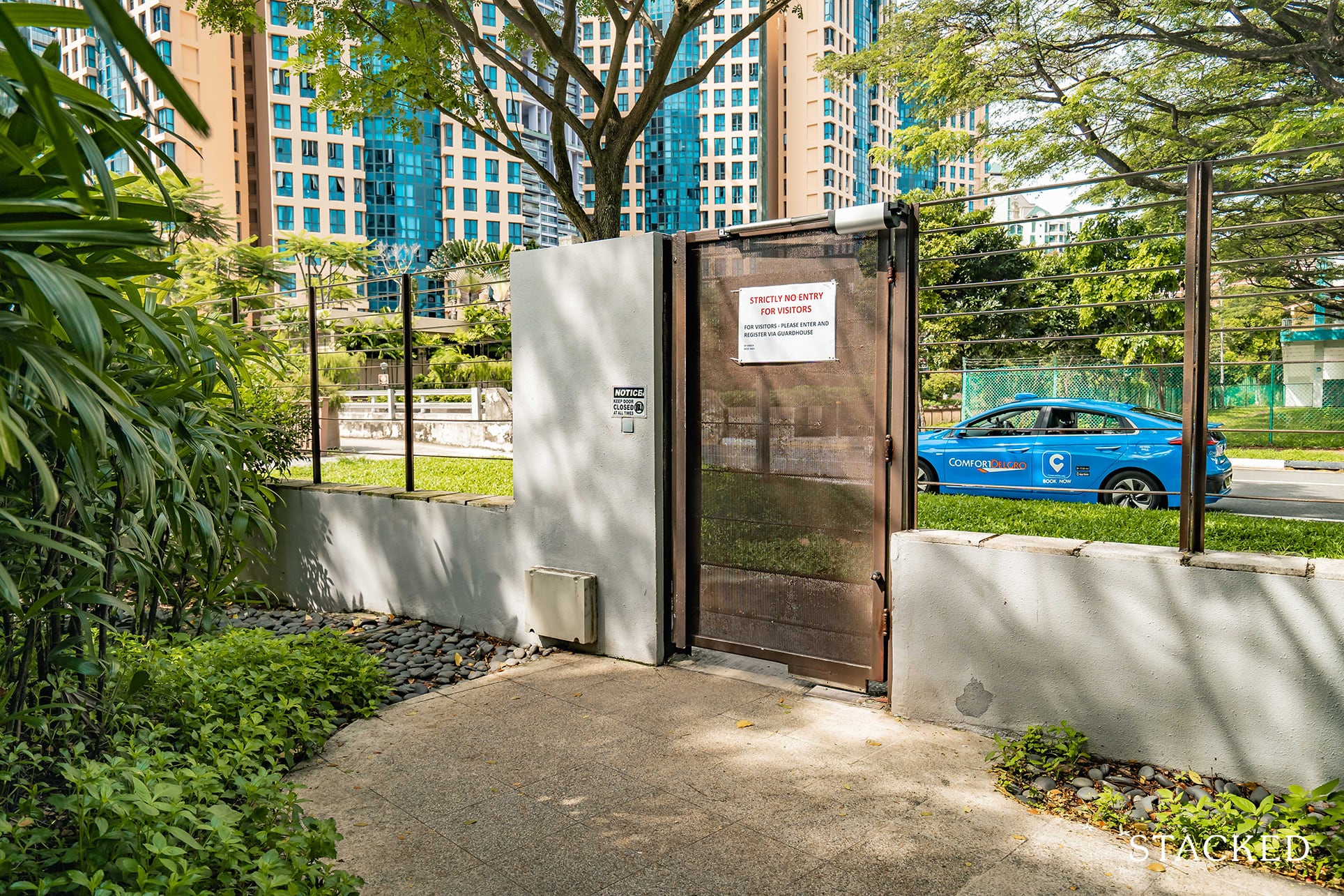 the crest condo side gate