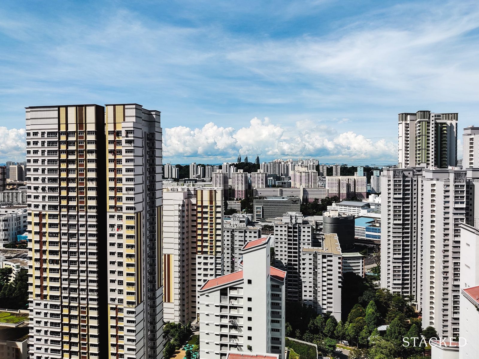 Looking For A High-Floor HDB Flat? Here Are The Cheapest Options In 2024 (From $490,000)