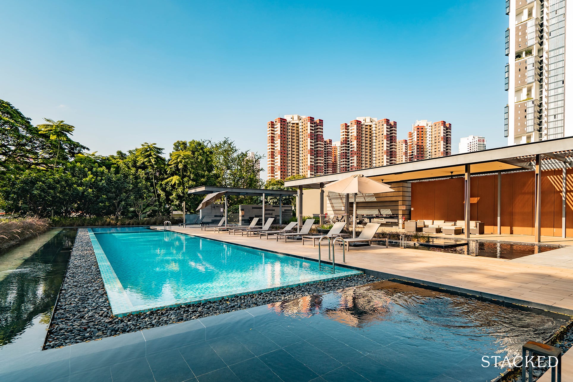 Alex residences family pool