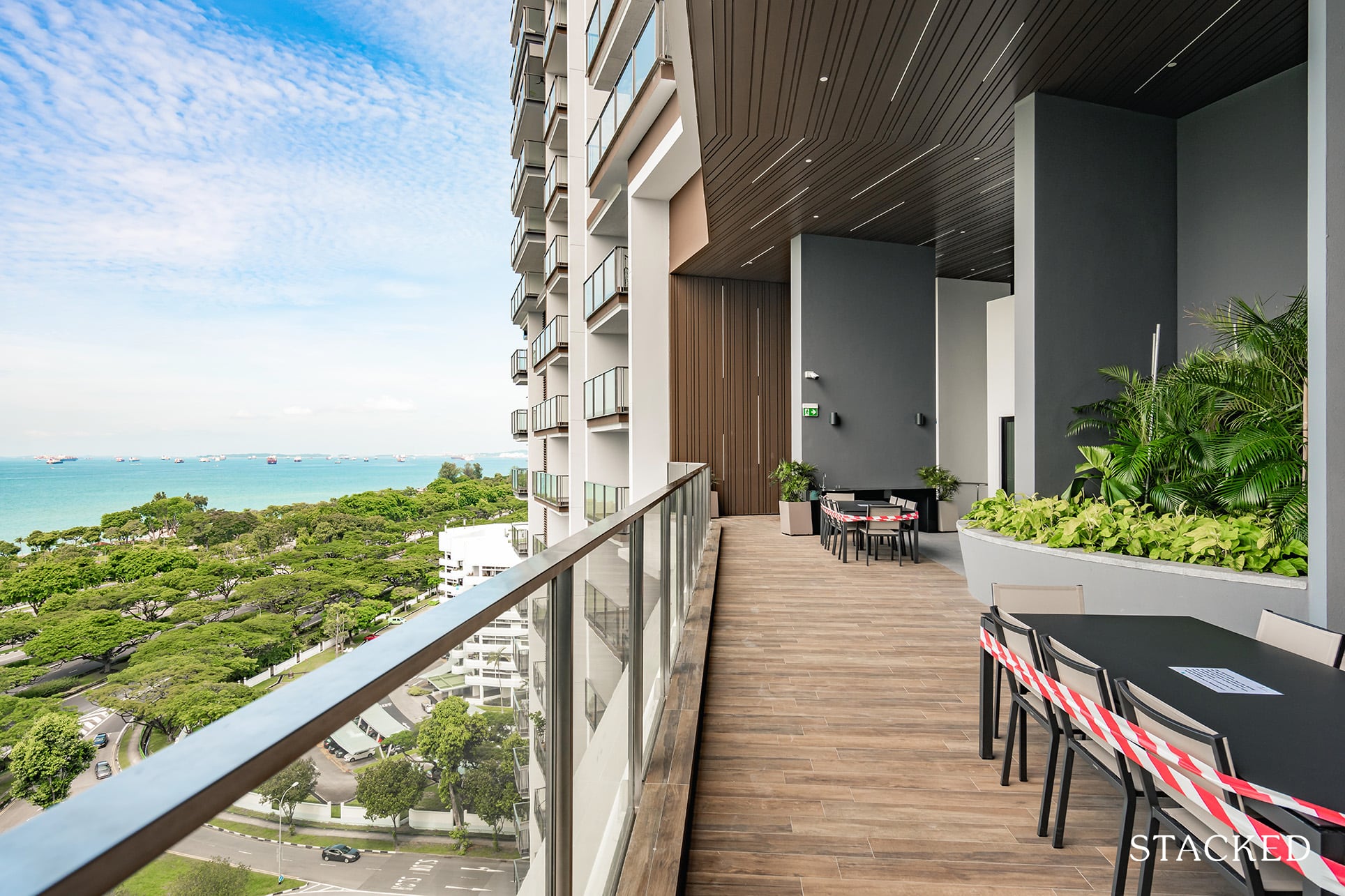 seaside residences level 14 lounge