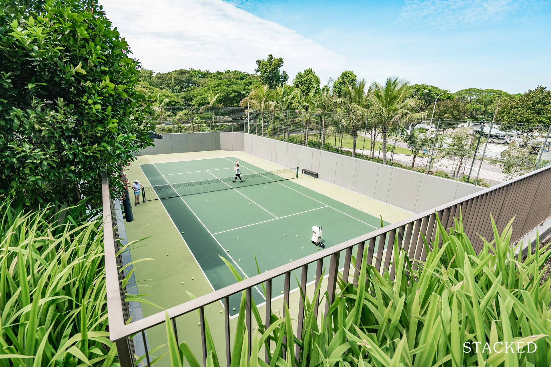 seaside residences tennis court