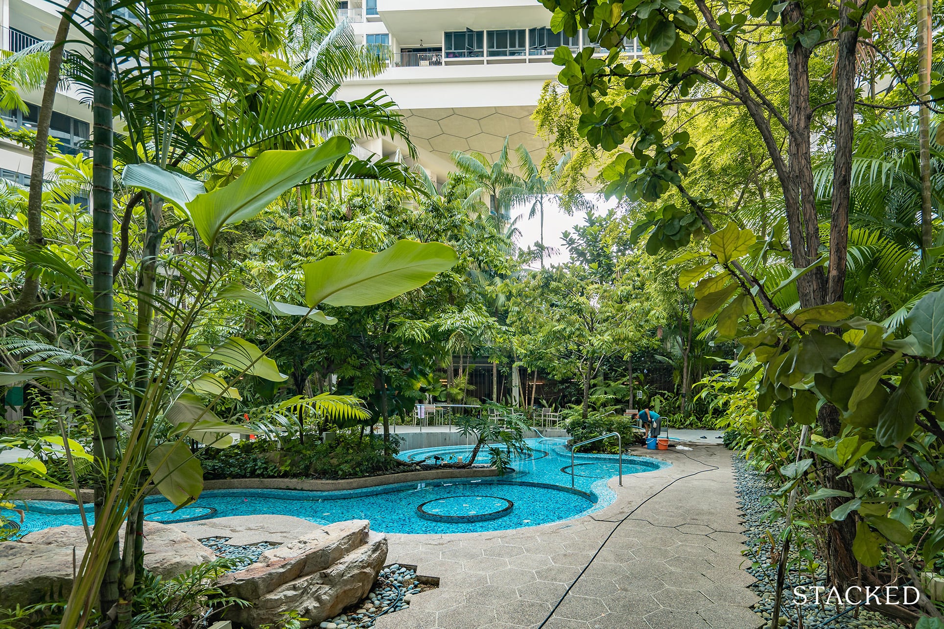 the interlace jacuzzi