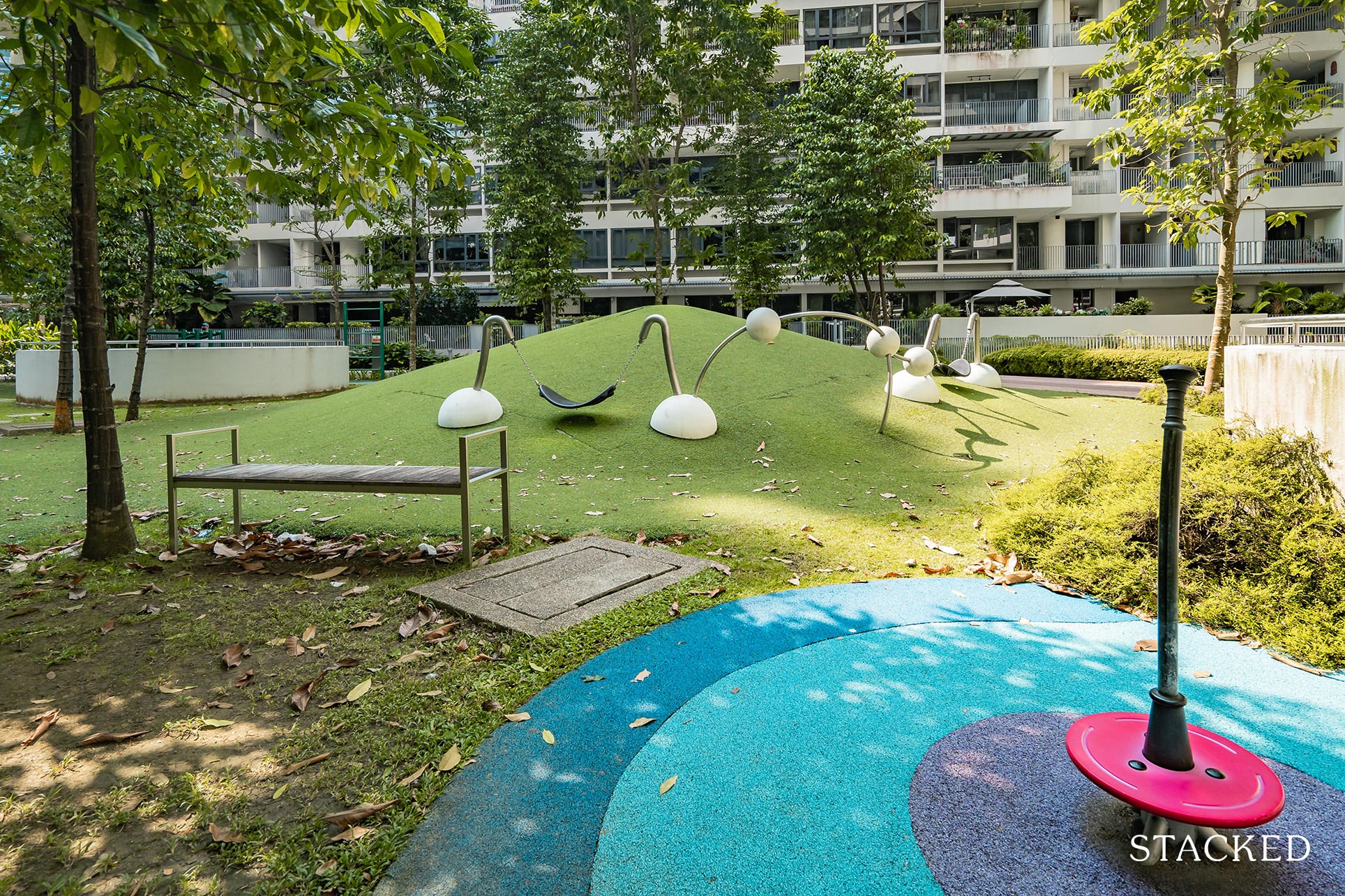 the interlace open green