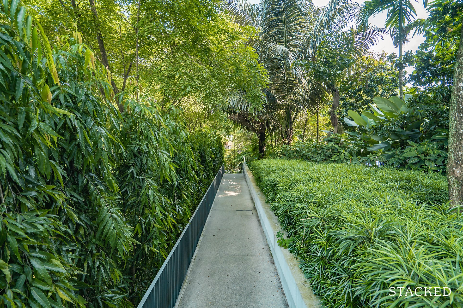 the interlace bus walkway