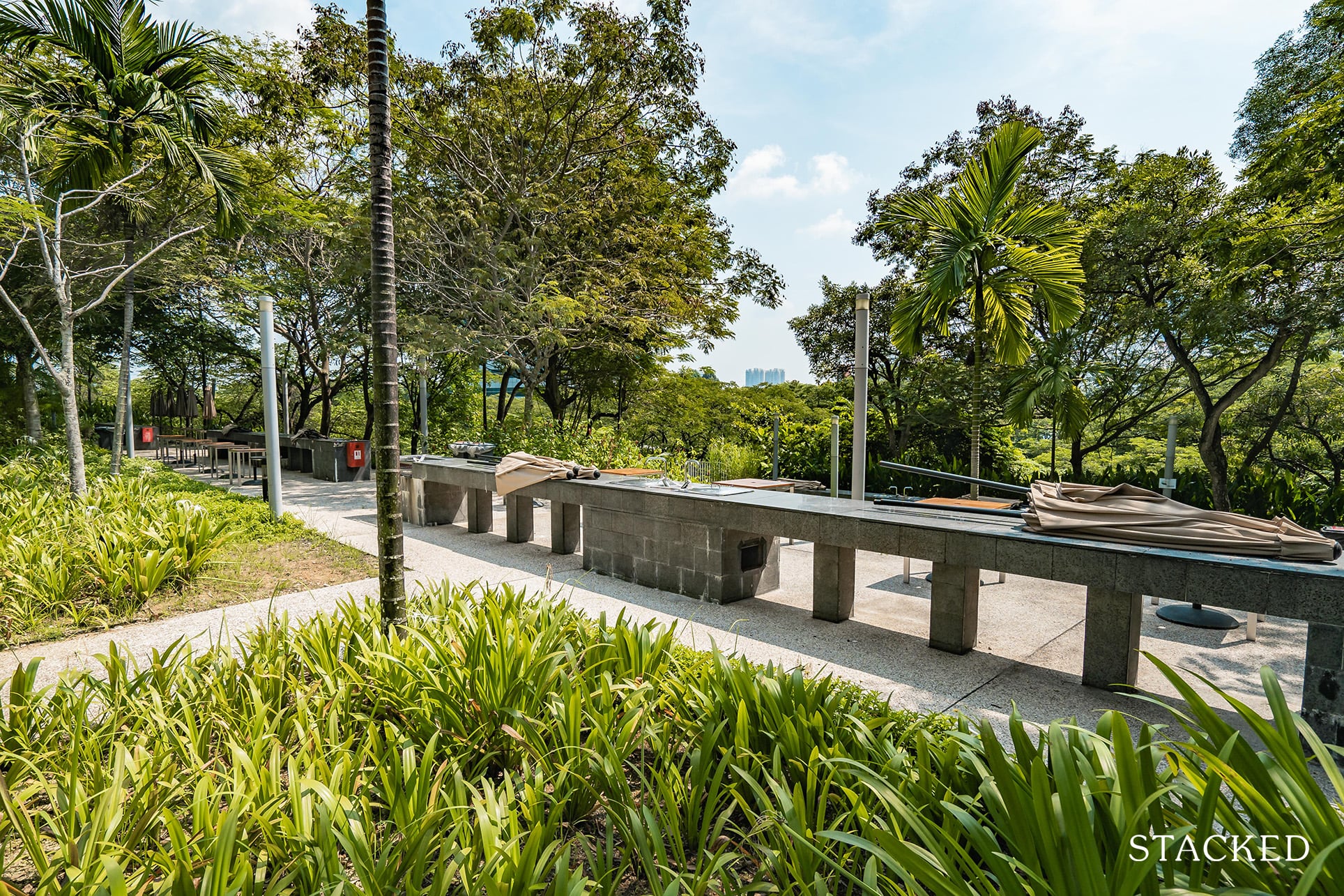 the interlace bbq pit