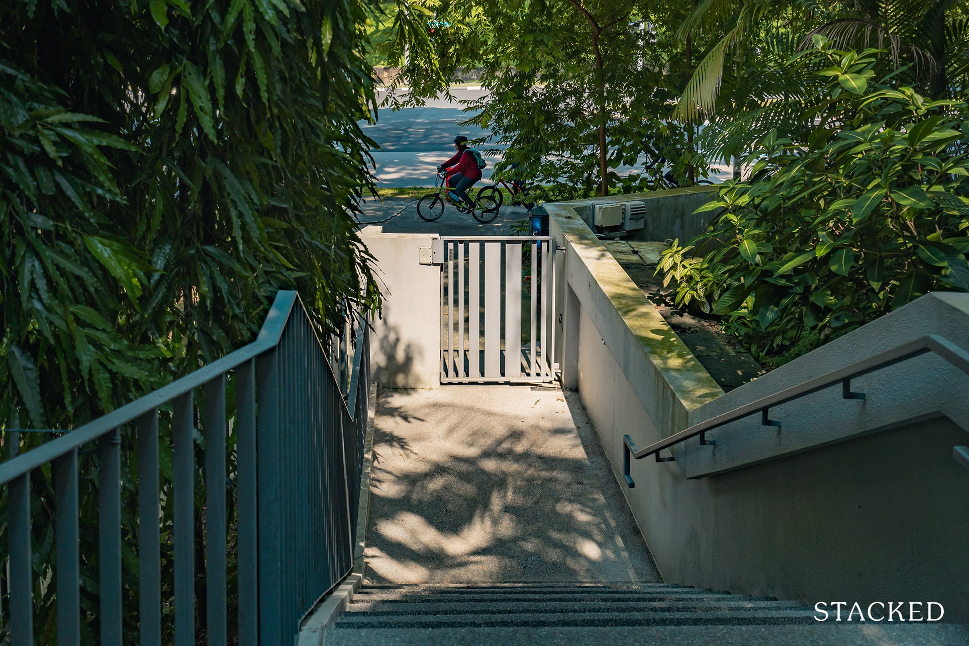 the interlace side entrance