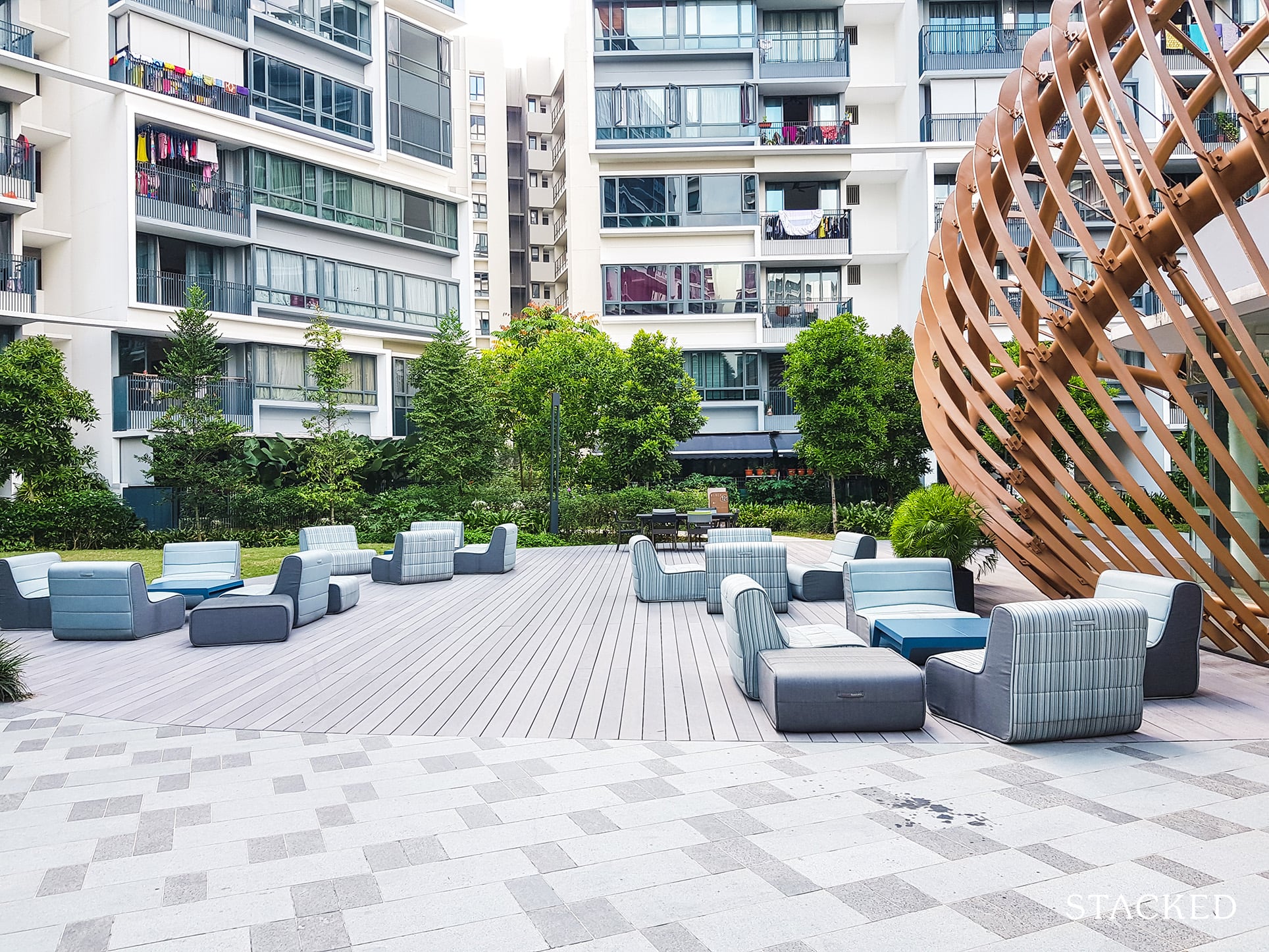 The Palette Condo sitting area 