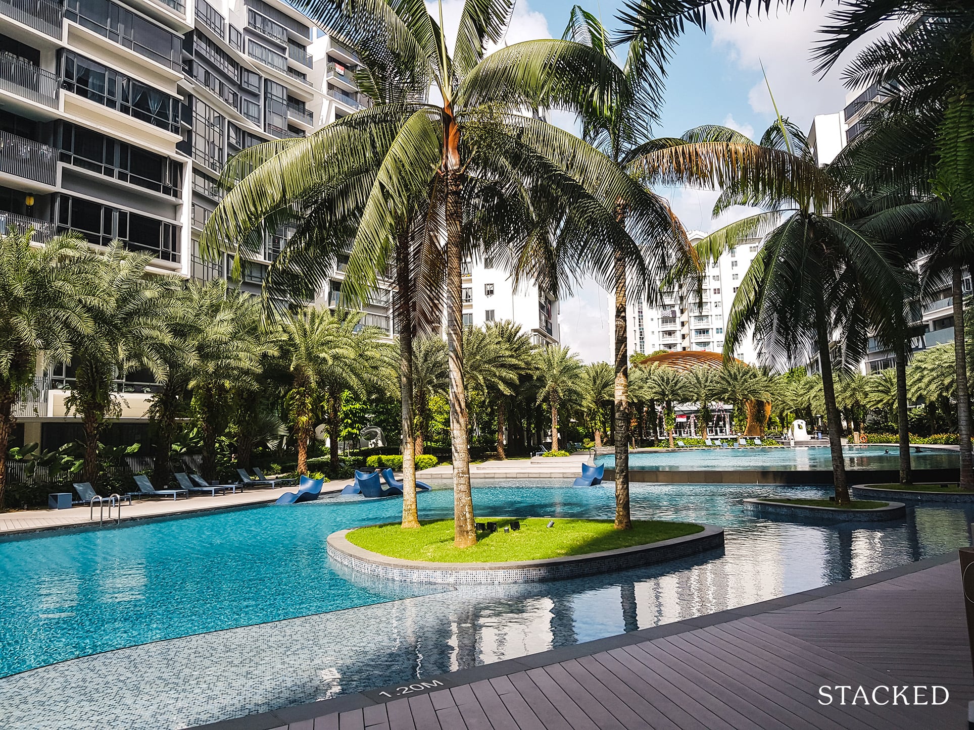 The Palette Condo infinity pool 