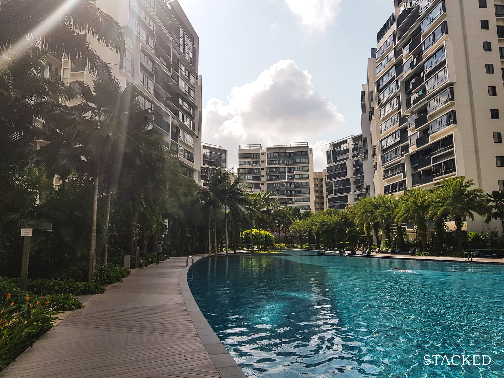 The Palette Condo infinity pool 