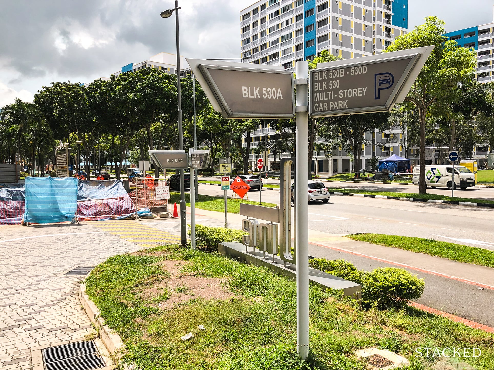 Pasir Ris ONE DBSS Directional Signs