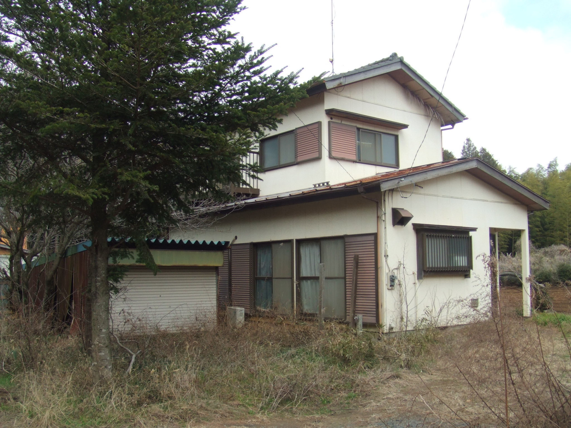 abandoned japanese homes