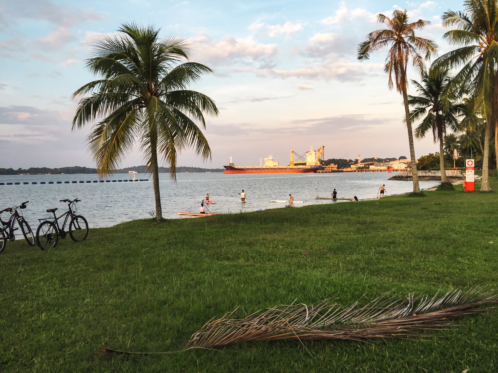 jalan loyang besar beach 1