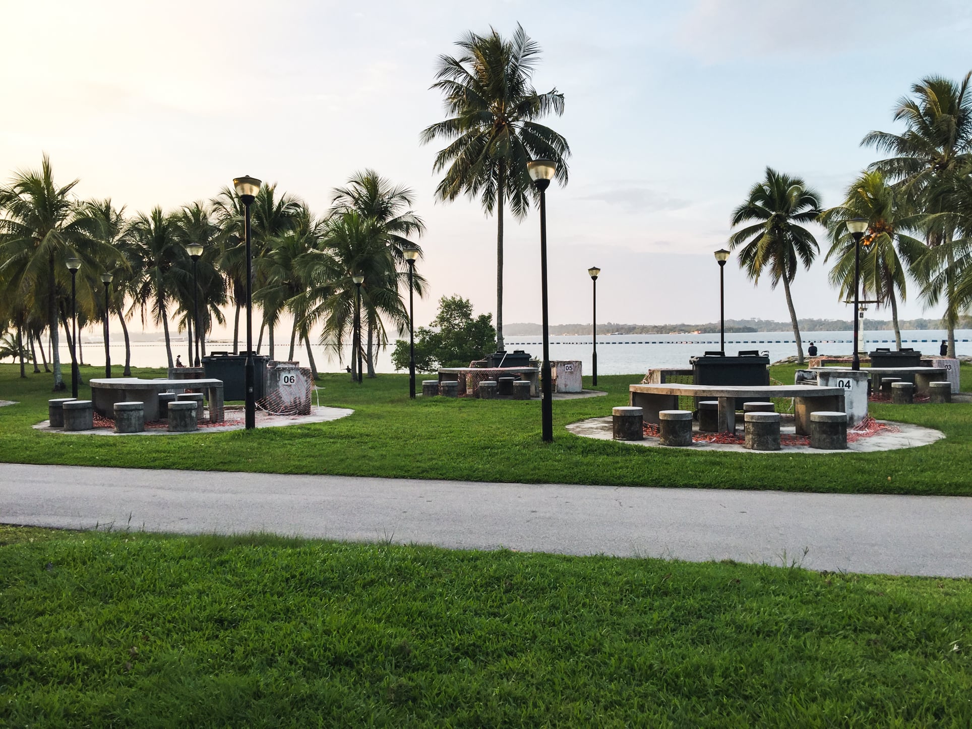 jalan loyang besar beach