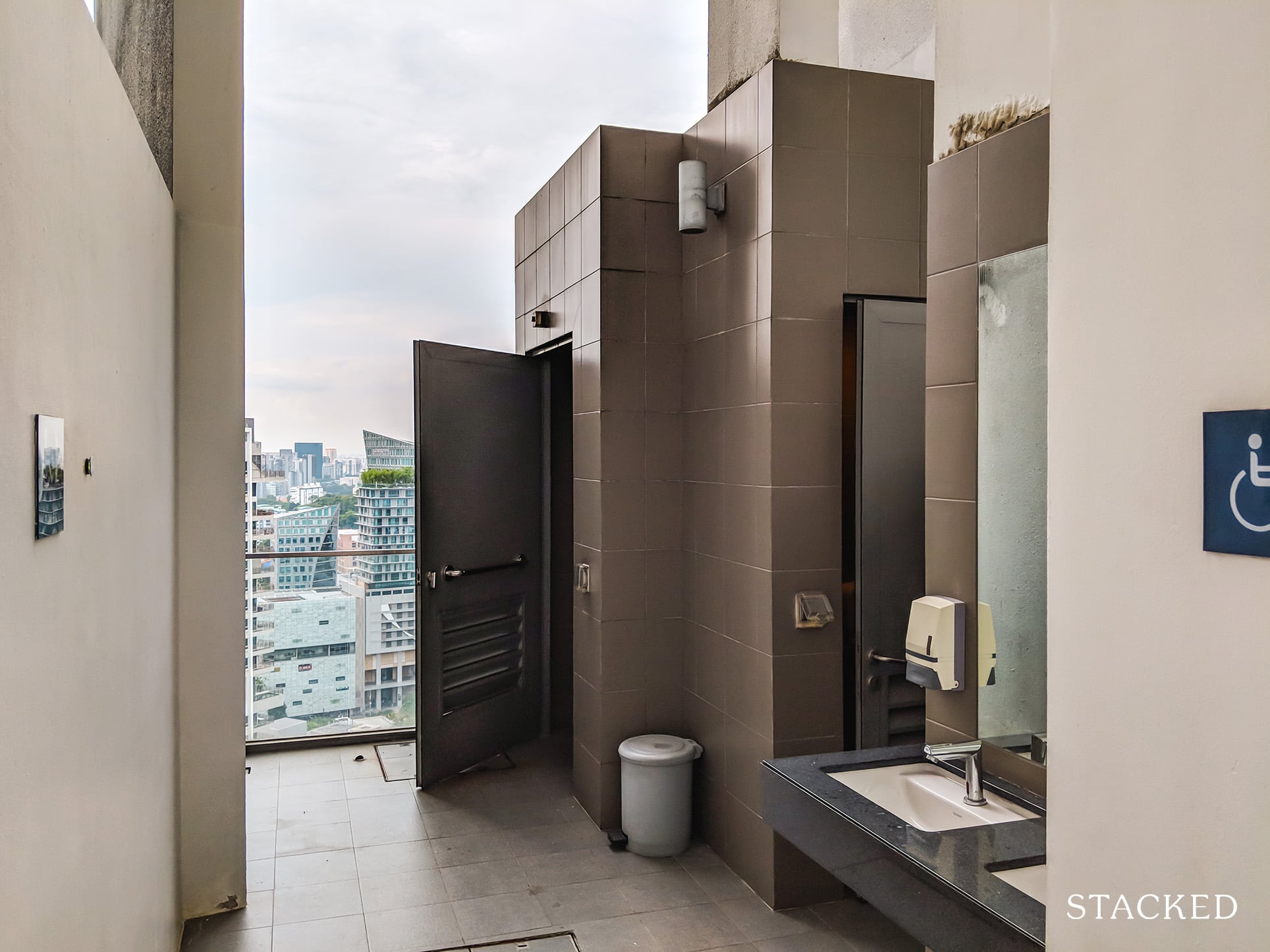 Espada Condo toilet