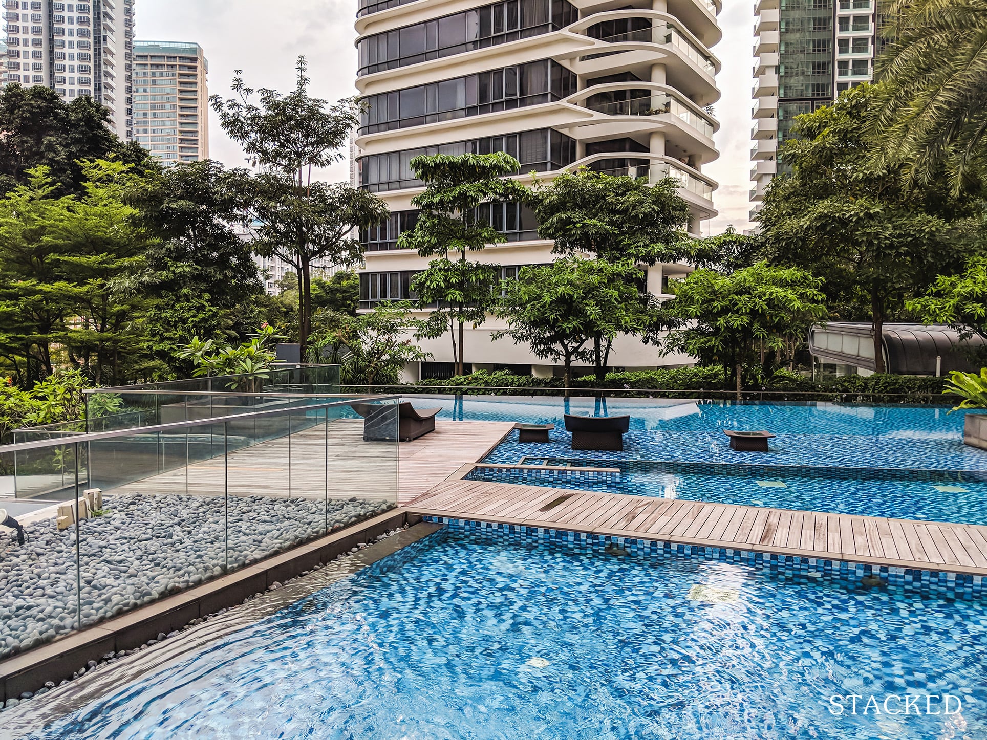 Espada Condo pool view